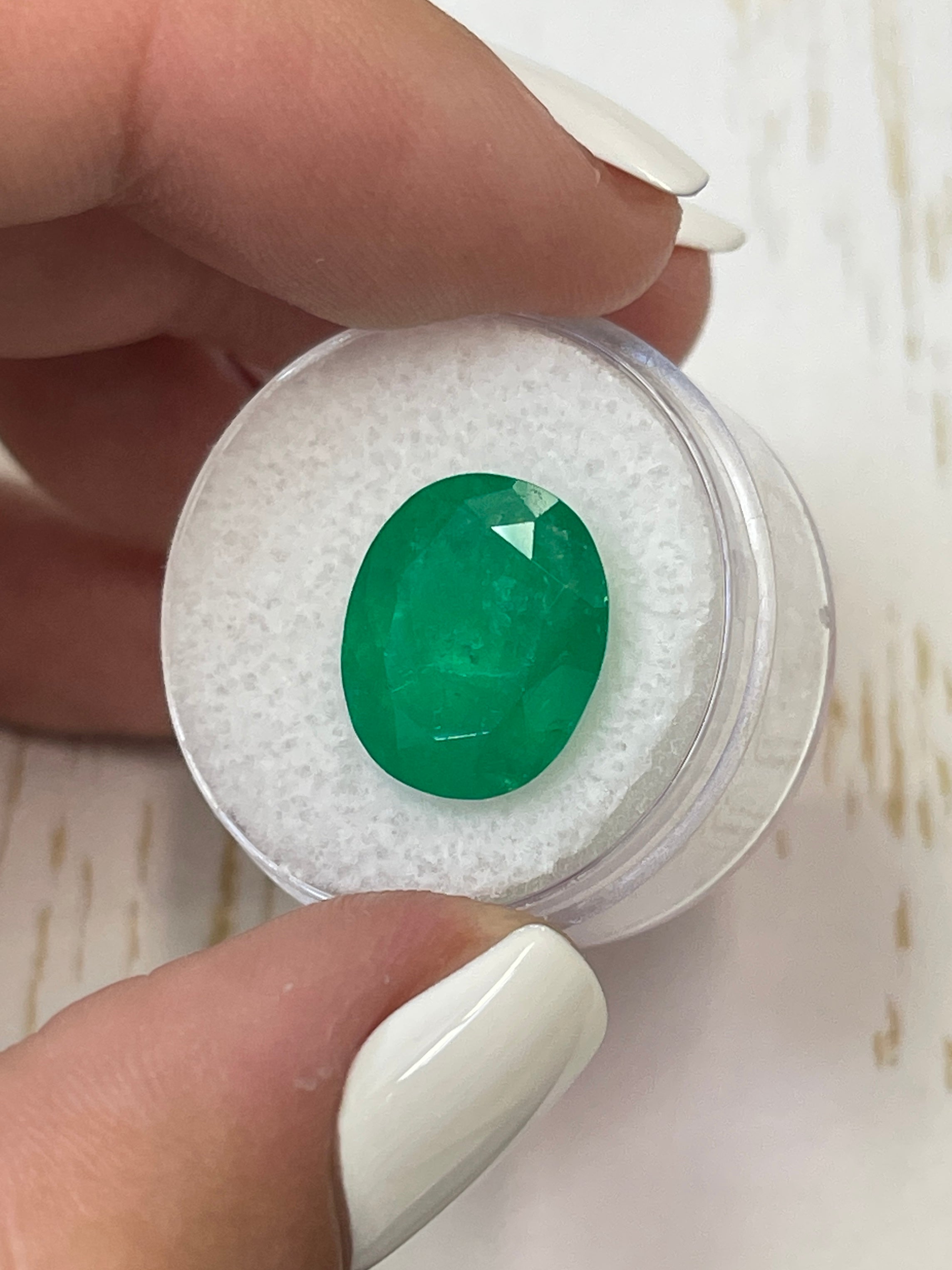 8.29 Carat 14x12mm Deep Green Natural Colombian Loose Emerald Gemstone - Oval Cut for Jewelry Making, Engagement Rings & Luxury Gifts