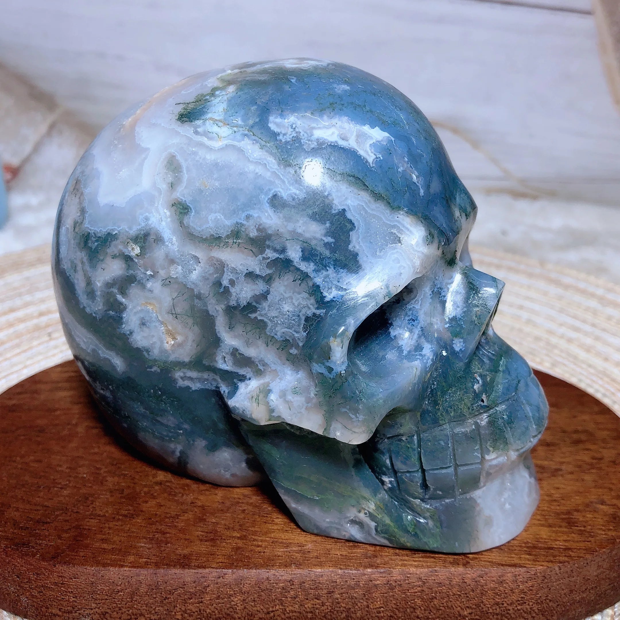 Natural Crystal Moss Agate Skull Carving - Polished Healing Stone for Home Decor, Meditation & Spiritual Energy - Perfect for Yoga Spaces, Altars & Gift Giving