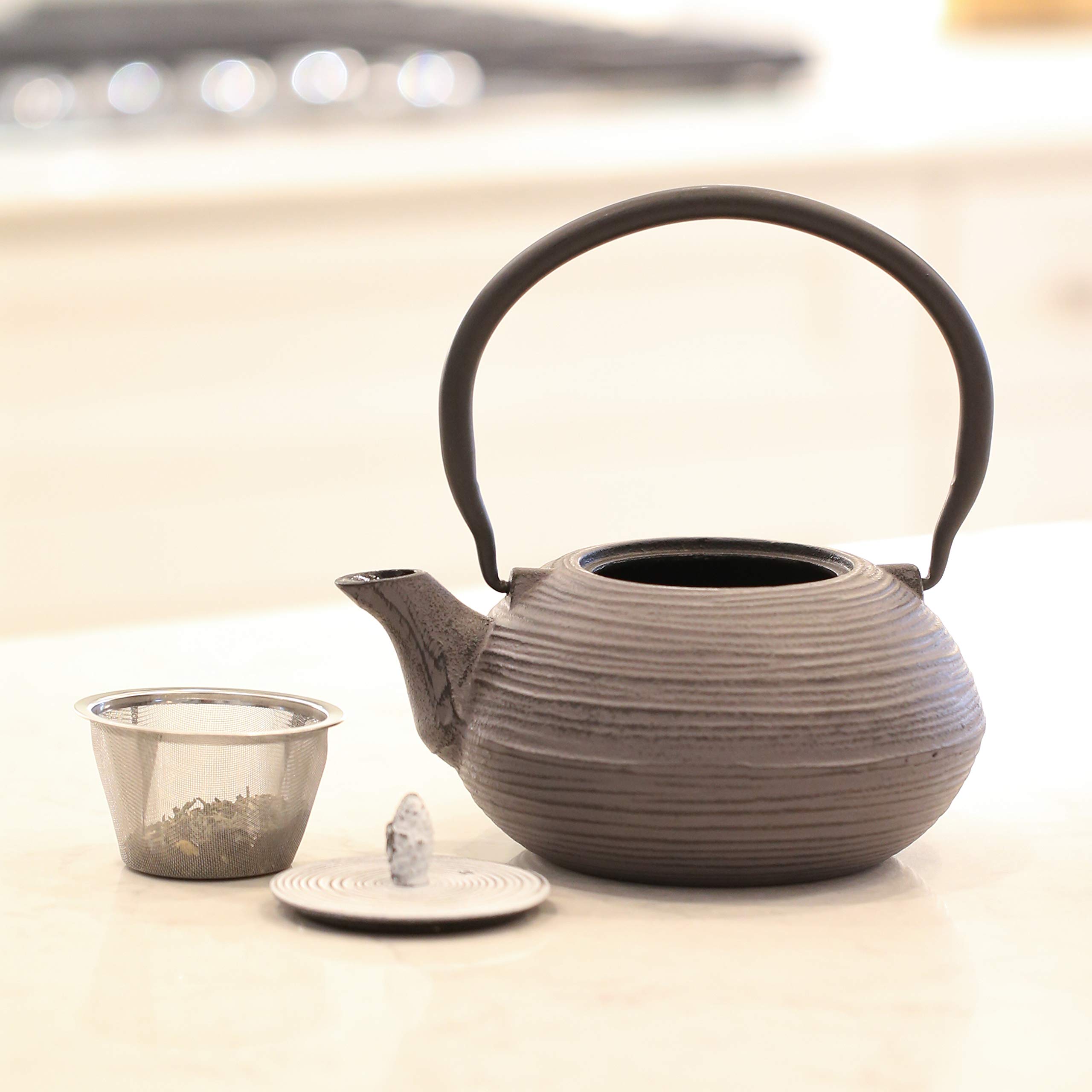 Premium Cast Iron Teapot with Stainless Steel Infuser - 40oz Japanese Style Gray & White Teapot for Loose Leaf Tea - Perfect for Home, Office & Tea Ceremonies
