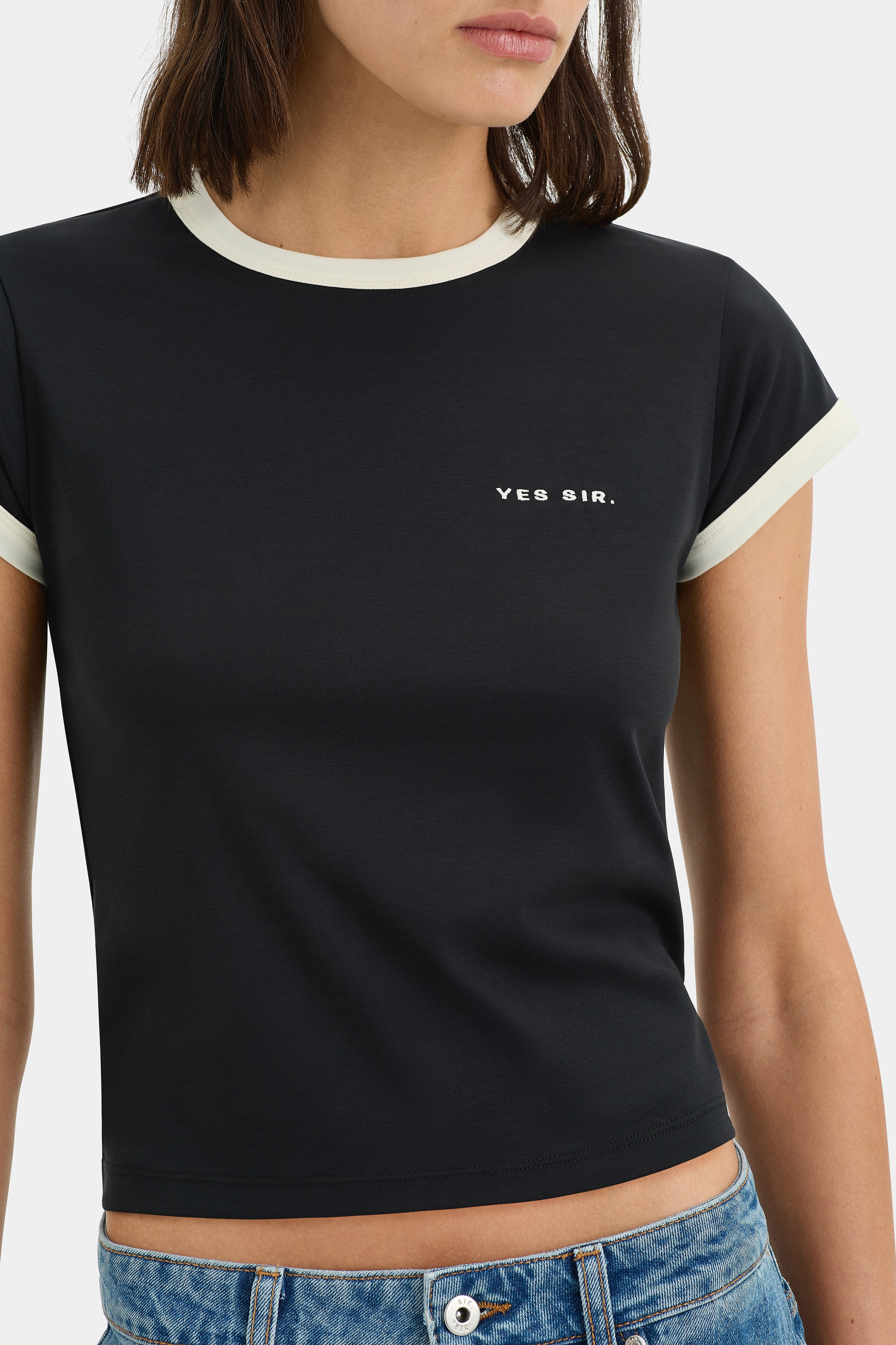 Yes SIR. Premium Fitted T-Shirt for Men - Slim Fit Cotton Tee - Casual & Streetwear Style - Perfect for Everyday Wear, Gym, and Outings