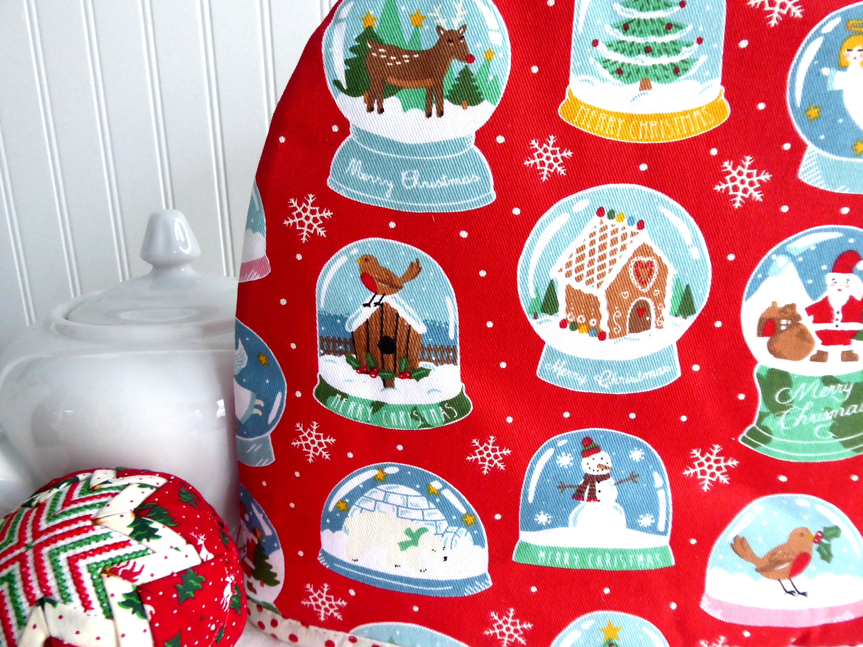 Christmas Snow Globe Tea Cozy - Large Padded Insulated Tea Pot Cover with Polka Dot Lining - Perfect for Holiday Decor & Winter Tea Parties