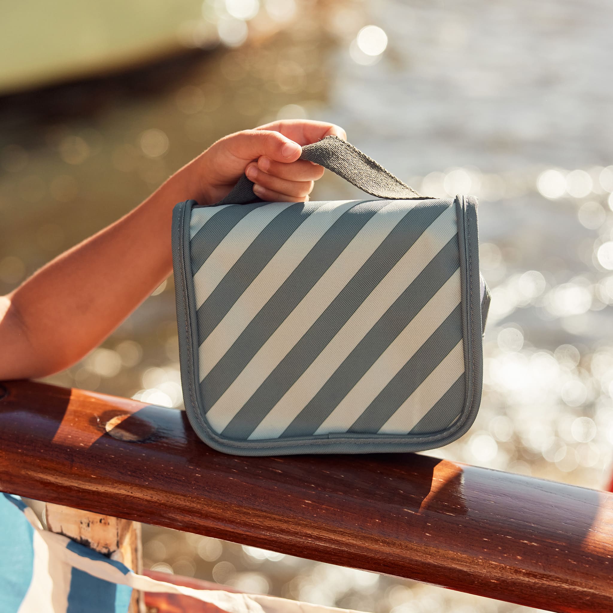 See Ya Wash Bag - Durable Mesh Laundry Bag for Travel & Gym - Perfect for Boardwalk Beach Trips & Camping