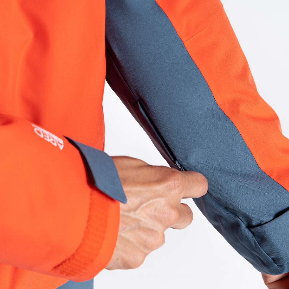 Dare2B Remit Insulated Jacket for Men & Women - Waterproof Winter Coat with Thermal Lining (2022-2023 Edition) - Perfect for Skiing, Snowboarding & Cold Weather Outdoor Activities