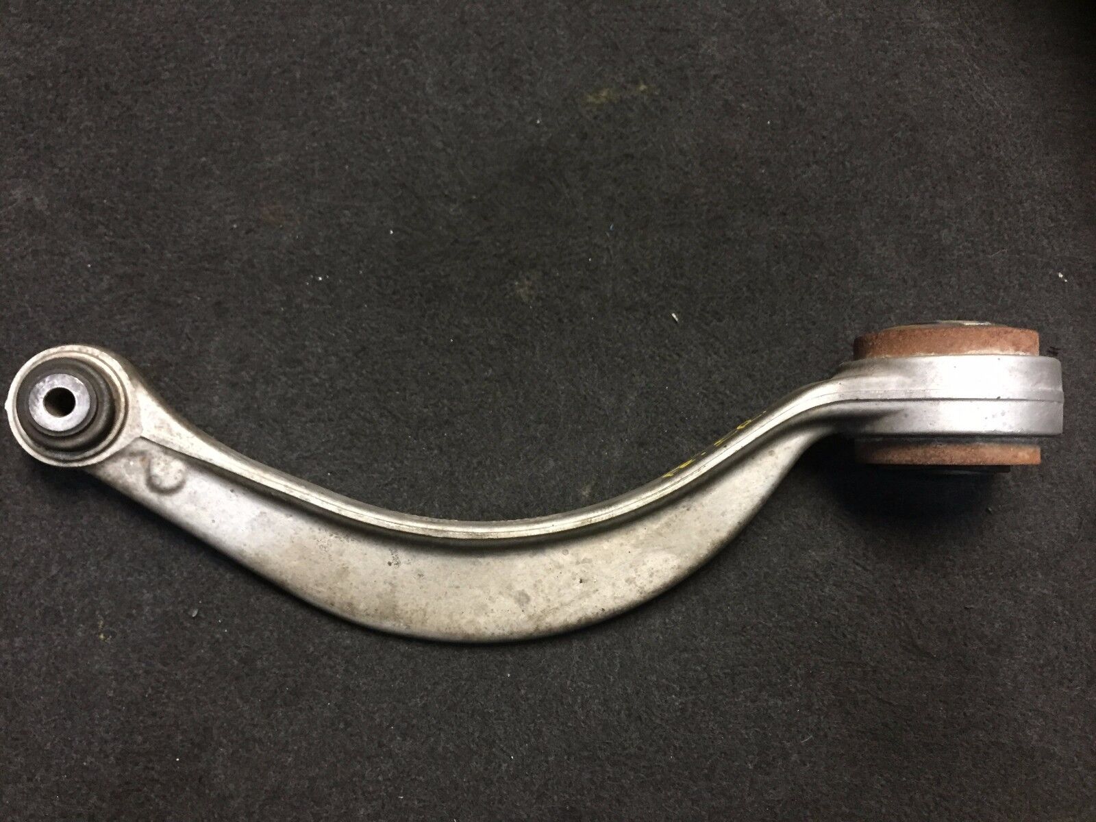 2004-2009 Jaguar XJ8 Front Left Driver Side Control Arm - OEM GX53 3C256 AA Replacement Part - Perfect for Suspension Repair & Smooth Ride Maintenance