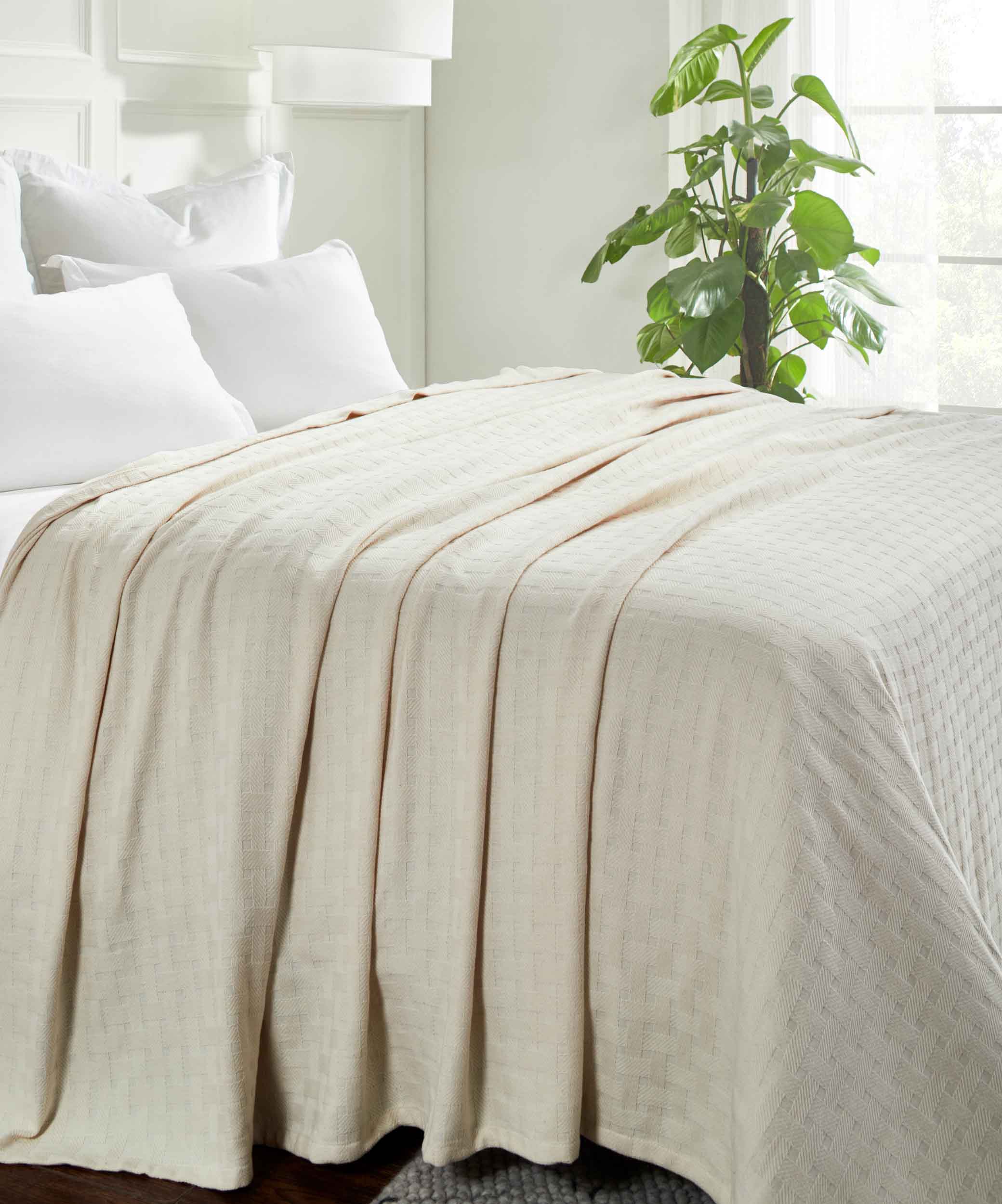 Soft Basketweave All-Season Cotton Bed Blanket & Sofa Throw - Lightweight Breathable Blanket for Bedroom, Living Room, Travel and Outdoor Use