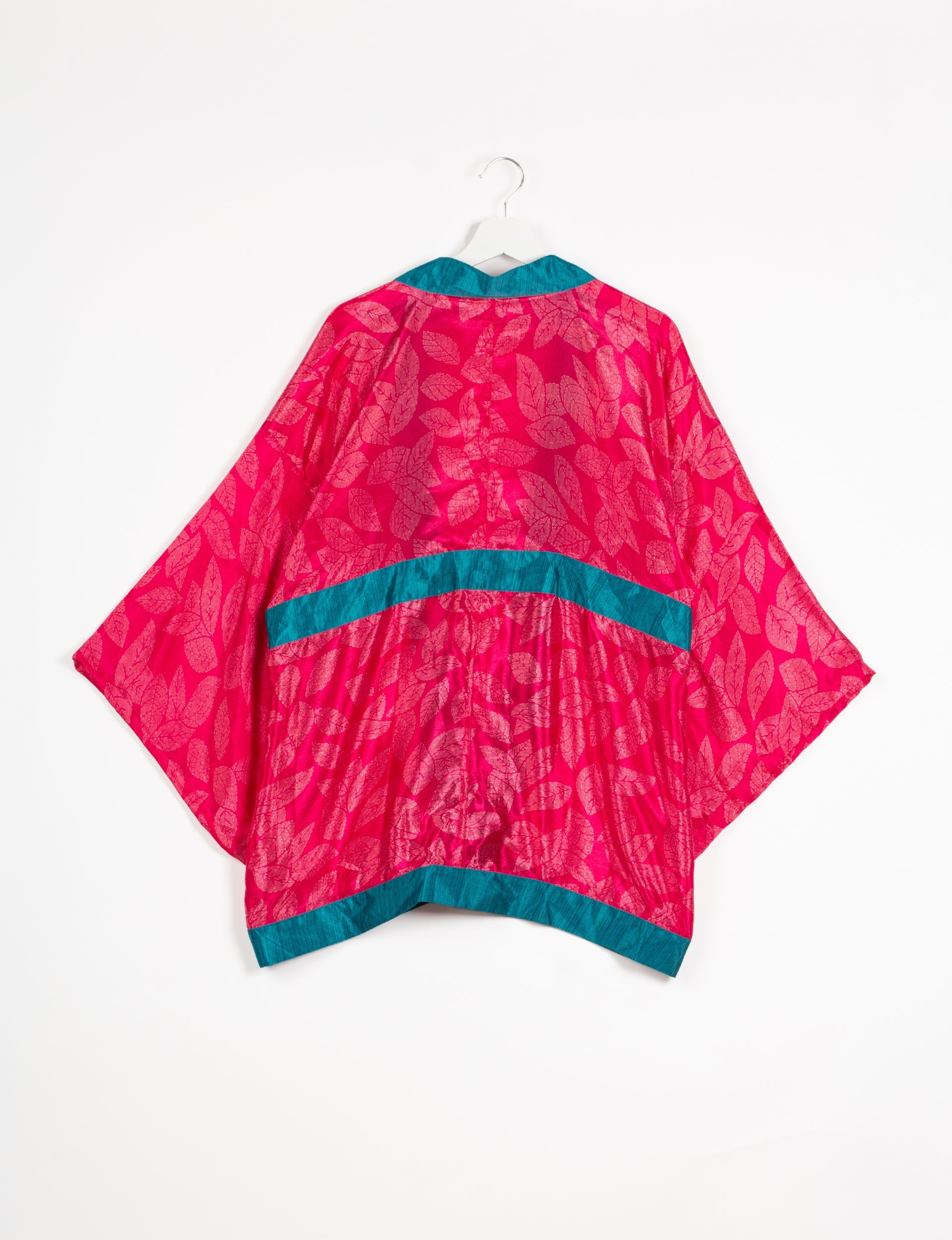 Japanese Kimono Robe for Women - Floral Print Lightweight Bathrobe - Perfect for Spa, Yoga, and Lounging at Home