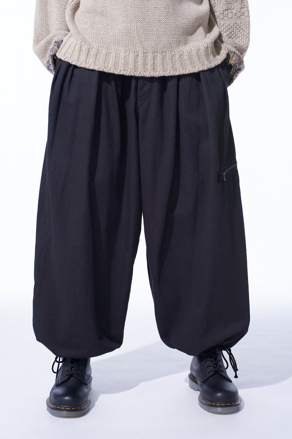 Stylish Cotton Drill Zipper Pocket Balloon Pants for Women & Men - Comfortable Casual Wear for Travel, Work, and Everyday Outfits
