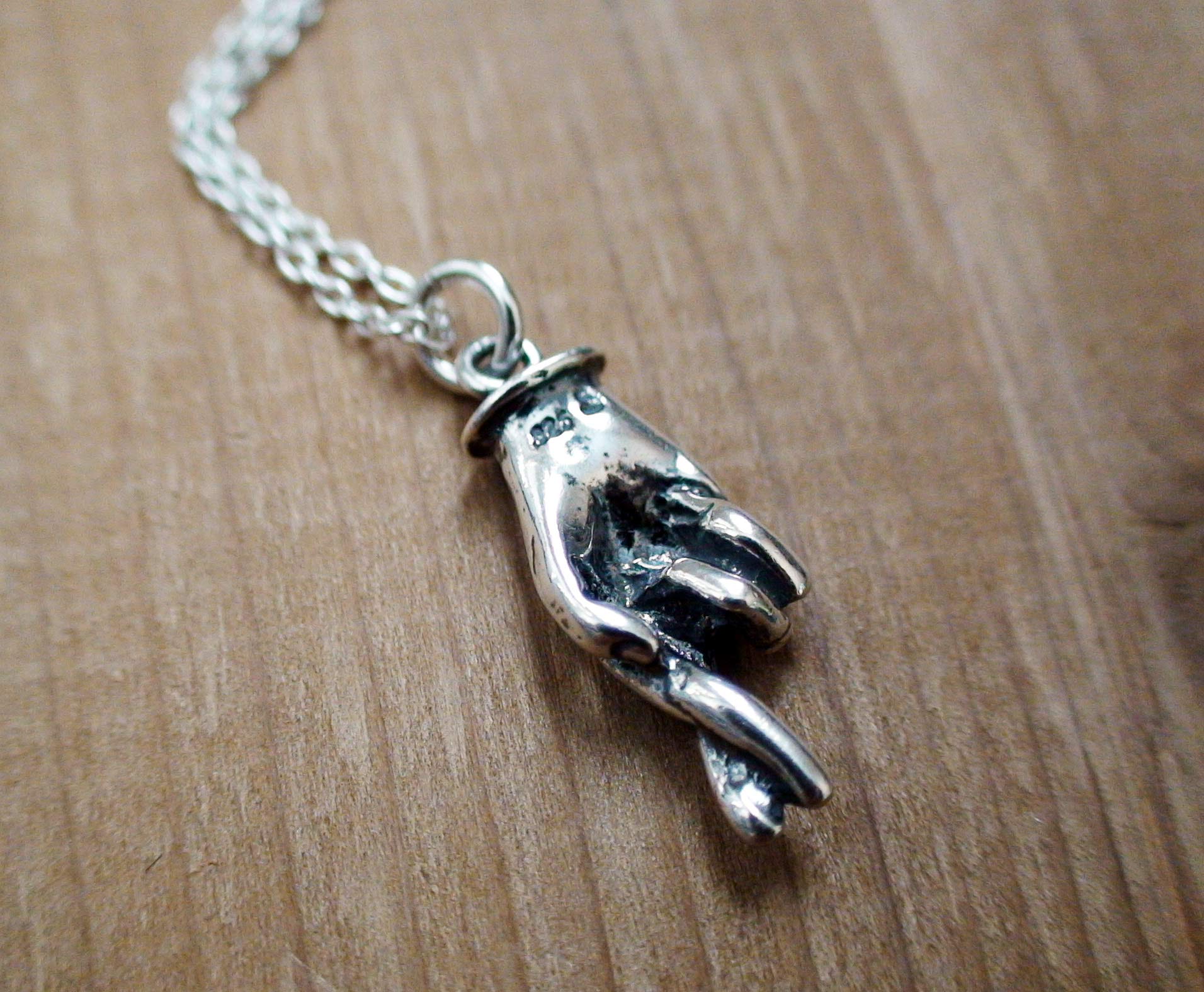 FashionJunkie4Life Unique Sterling Silver Pendant Necklace for Women - 18