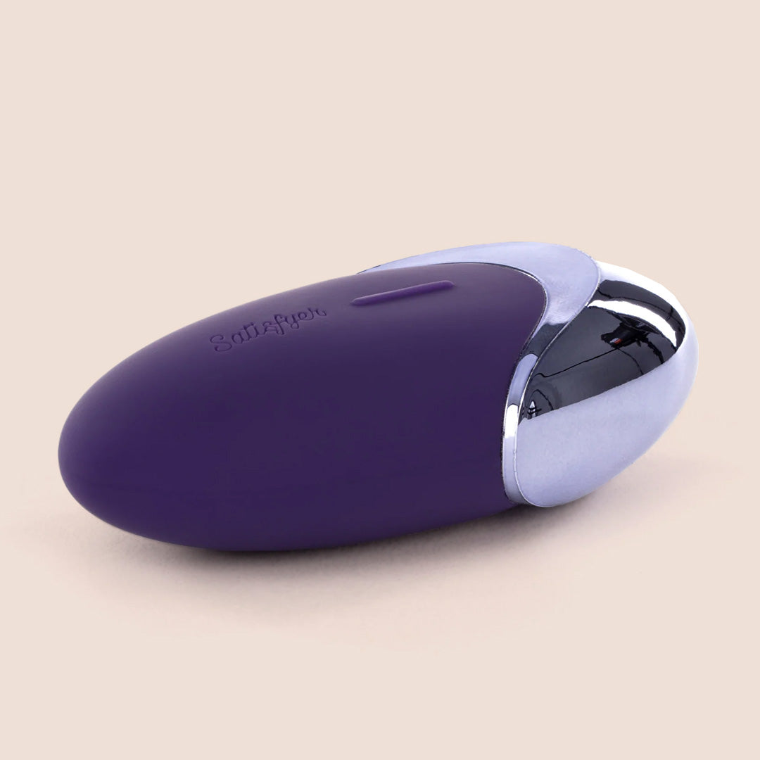 Satisfyer Lay on Purple Pleasure - Hands-Free Lay on Vibrator for Women | Clitoral Stimulation & G-Spot Massage | Perfect for Solo Play & Couples Intimacy