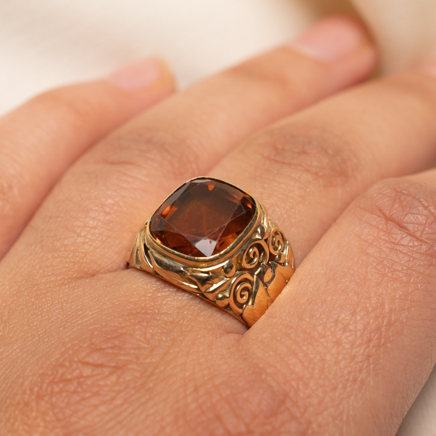 14K Gold Citrine Cocktail Ring - 6.50 Carat Oval Cut Gemstone - Size 6.75 - Elegant Statement Jewelry for Parties, Weddings & Special Occasions