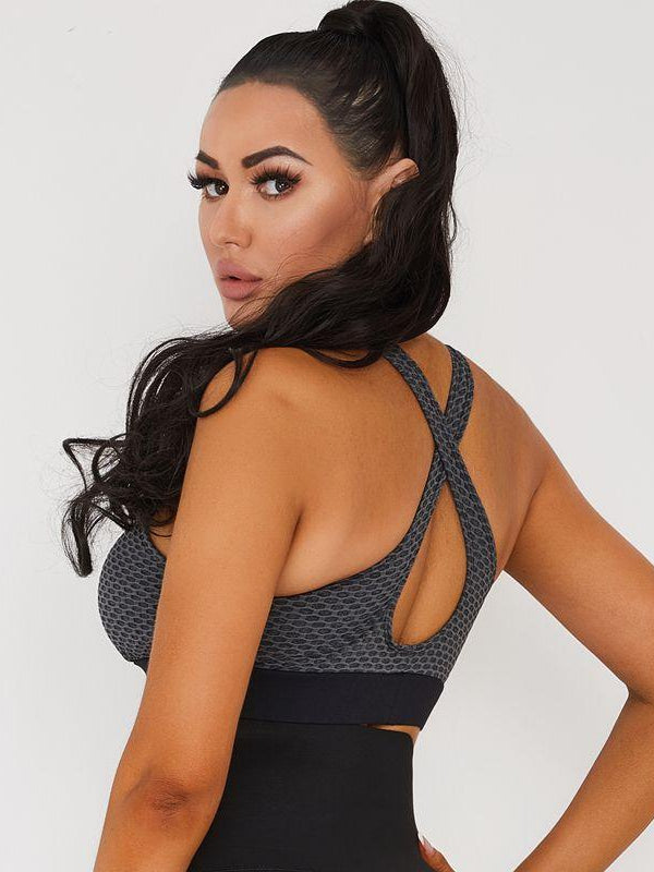 ZASUWA Women's Cross Back Sports Bras - Comfortable Workout Tops for Yoga, Running & Gym - TikTok Trendy Activewear for Women