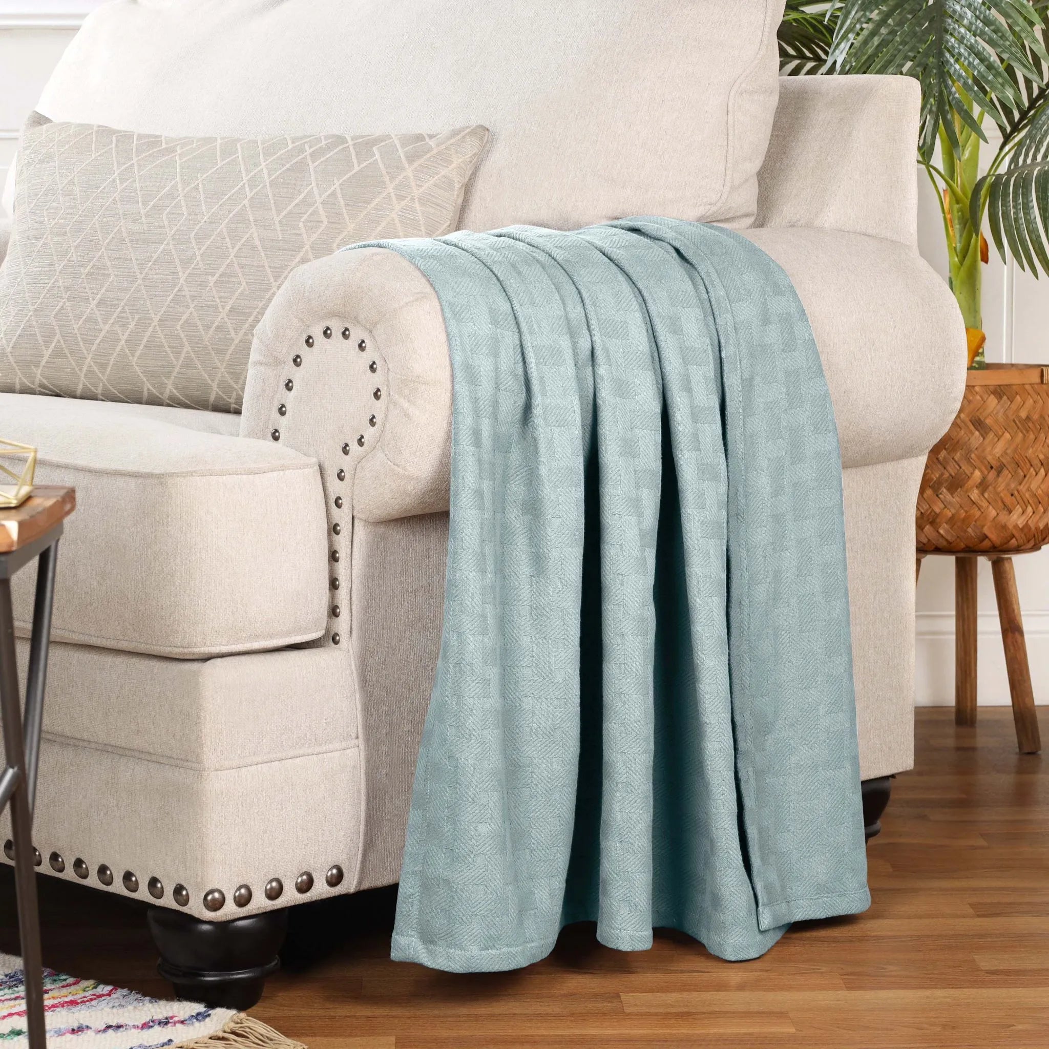 Farmhouse Basketweave Cotton Blanket - All Season Soft & Cozy Throw for Bed, Couch, and Outdoor Use - Perfect for Home Decor, Camping, and Gifts