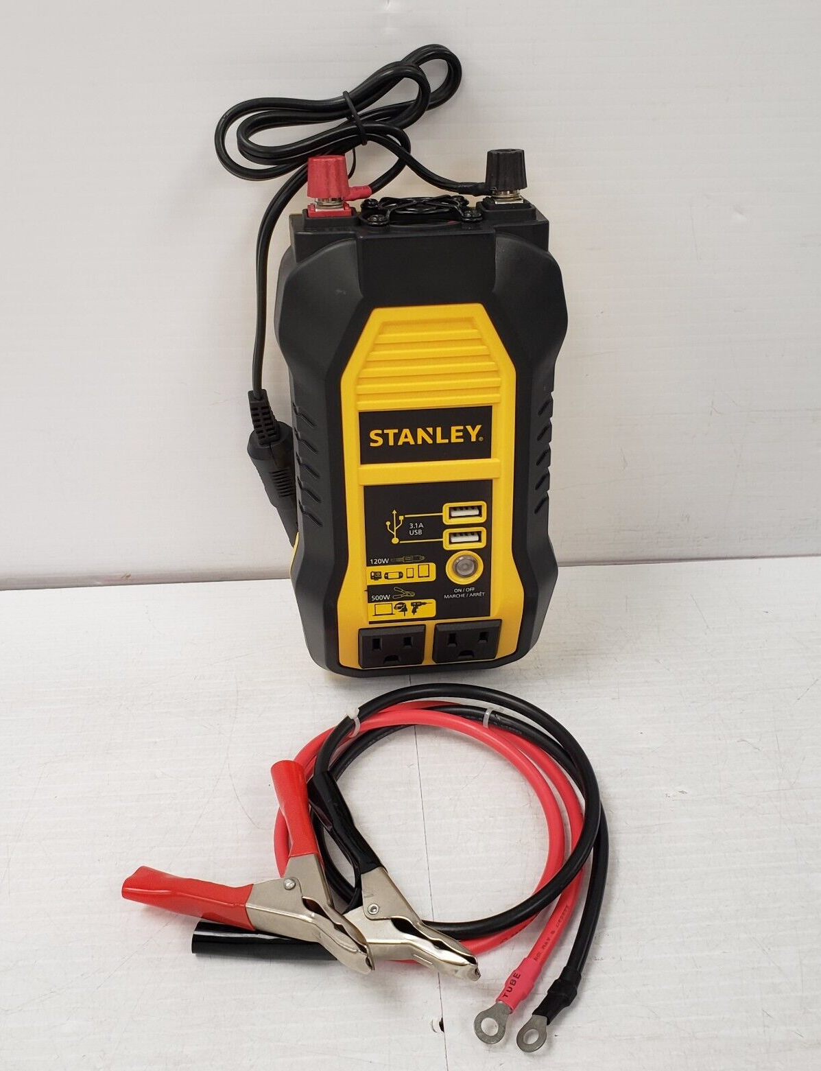 Stanley P1500DCA 1500W Power Inverter with Dual AC Outlets for Car, Truck, RV - Convert 12V DC to 120V AC - Perfect for Camping, Road Trips & Emergency Power Outages