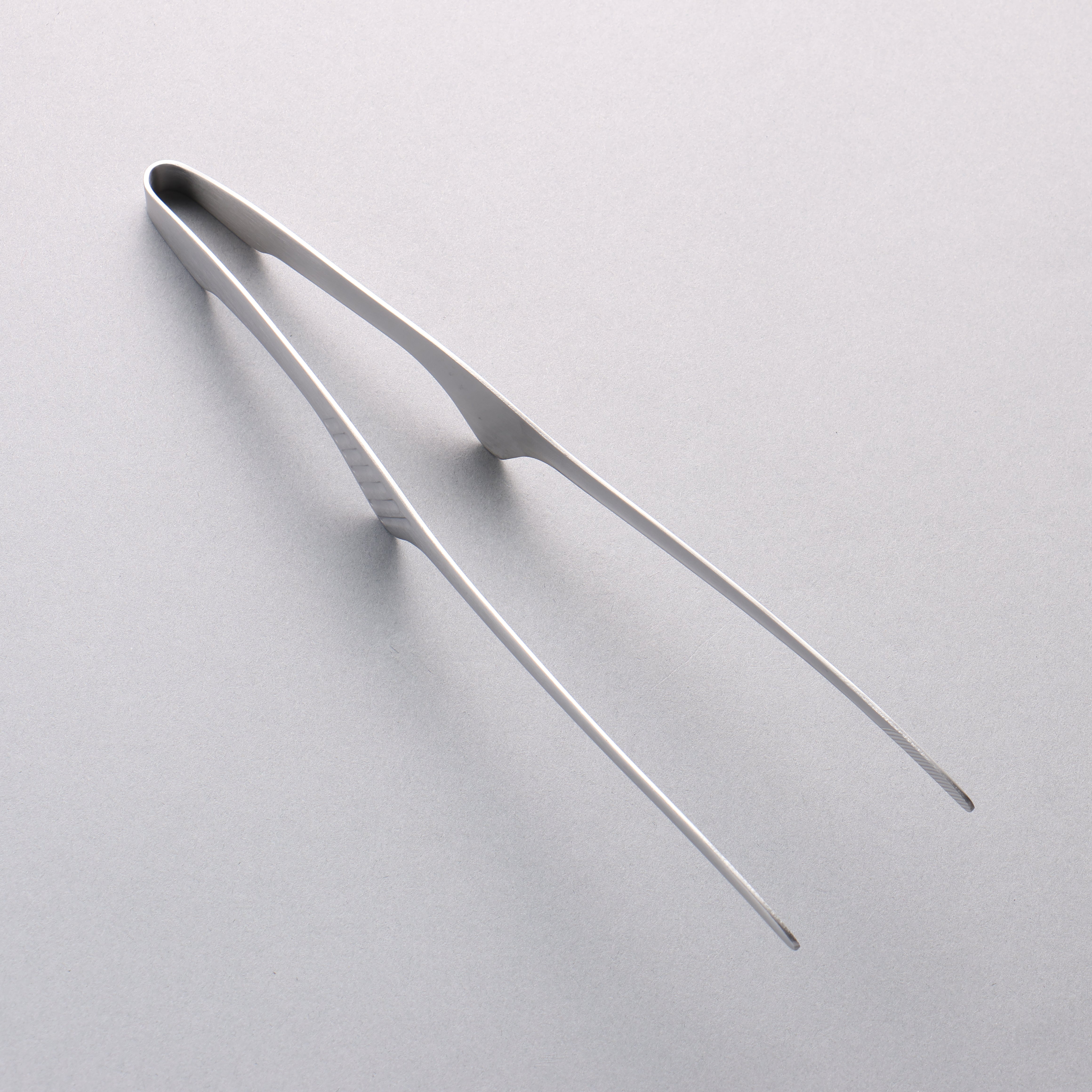 Seisuke 240mm Stainless Steel Kitchen Tongs with Non-Slip Handle - Perfect for Grilling, BBQ, Cooking, and Serving Salads