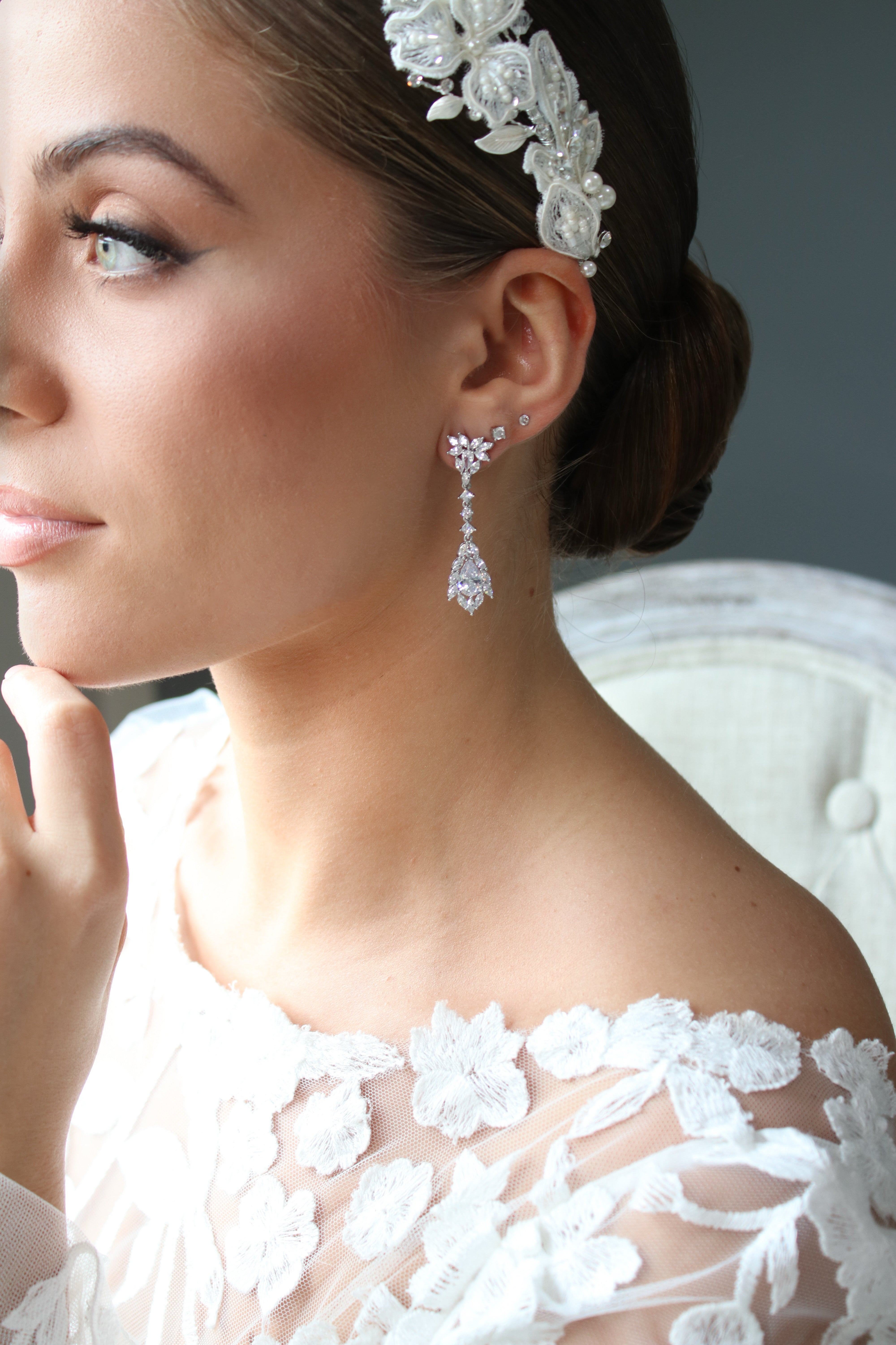 VICTORIA Simulated Diamond Drop Earrings for Women - 1.5ct Round Cut Cubic Zirconia Dangle Earrings - Hypoallergenic Sterling Silver Jewelry - Perfect for Weddings, Parties & Special Occasions