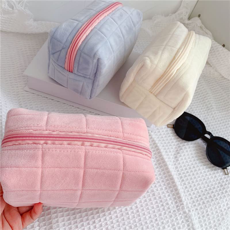 Cute Plush Checkered Makeup Bag for Women - Large Zipper Cosmetic Travel Organizer, Portable Toiletry Bag with Multi-Functional Storage for Brushes & Essentials | Perfect for Travel, Gym & Daily Use