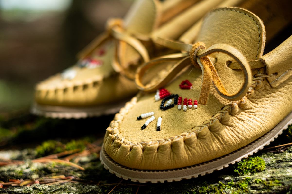 Women's Beaded Moccasin Shoes with Comfortable Rubber Sole - Perfect for Casual Wear, Indoor Slippers & Boho Fashion Outfits