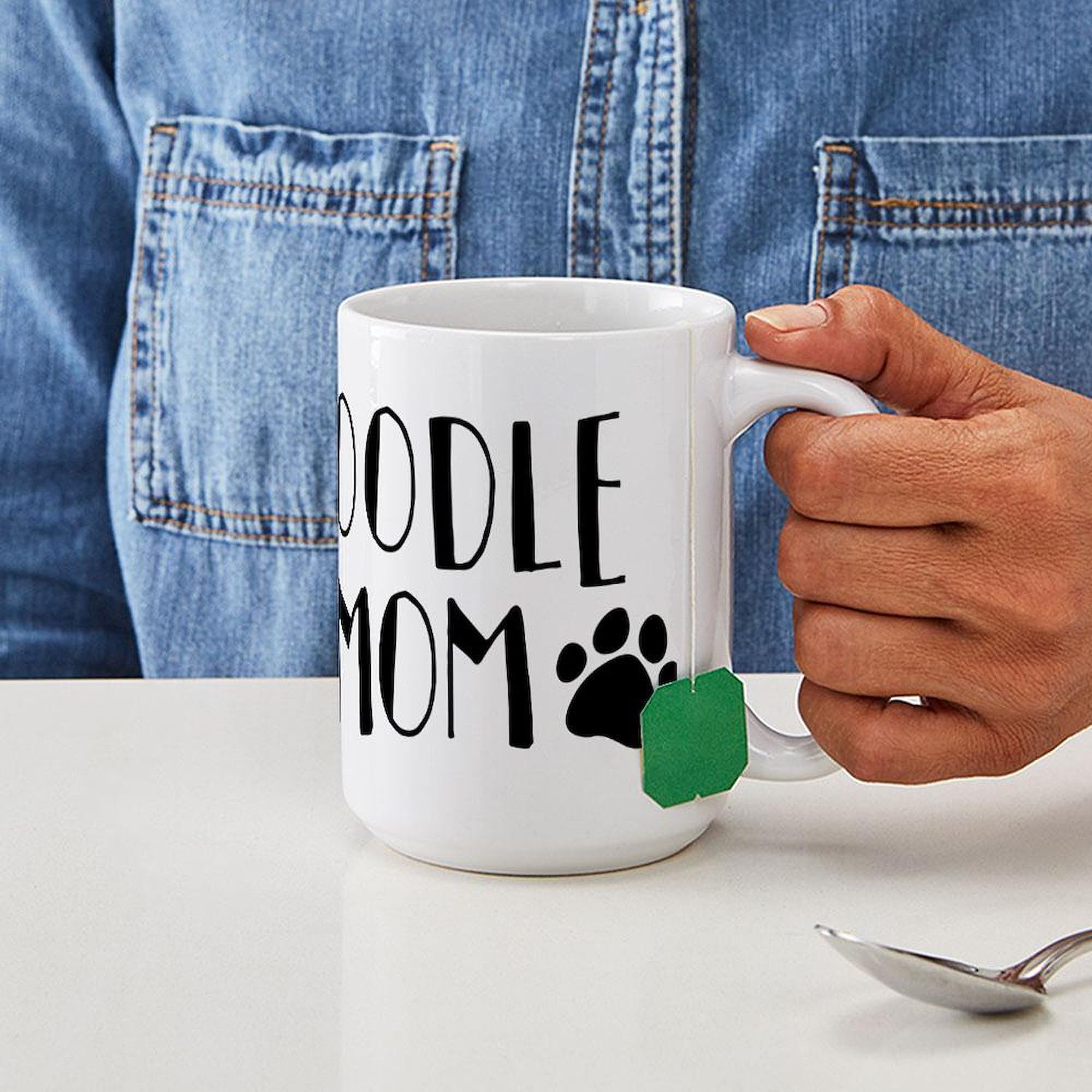 Poodle Mom Ceramic Coffee Mug 15 oz (444 ml) - Perfect Gift for Dog Lovers, Ideal for Tea, Hot Chocolate & Coffee at Home or Office