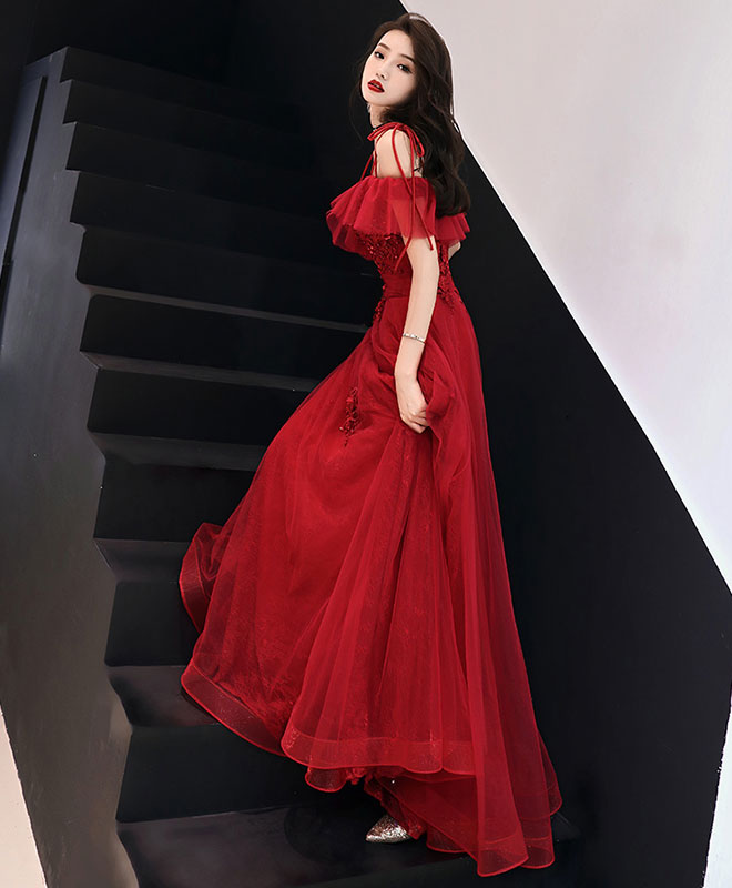 Elegant Red Tulle Lace Long Prom Dress with Floral Embroidery - Formal Evening Gown for Homecoming, Quinceañera & Special Occasions - Perfect for Prom Night, Wedding Guest & Black Tie Events