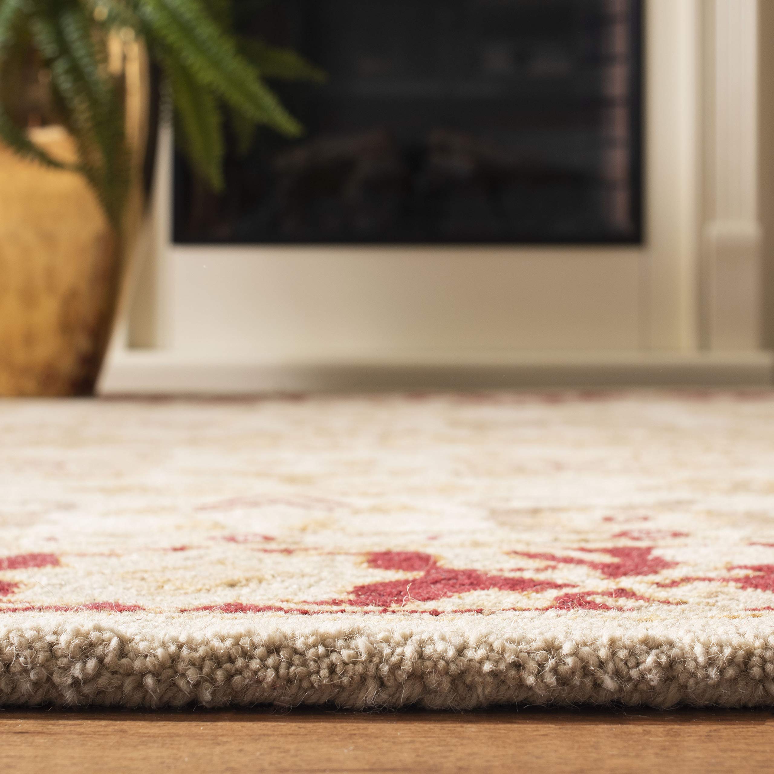 SAFAVIEH Anatolia Collection 4' Round Ivory/Red AN551A Handmade Traditional Oriental Premium Wool Area Rug for Living Room, Bedroom & Home Decor - Soft & Durable Floor Covering