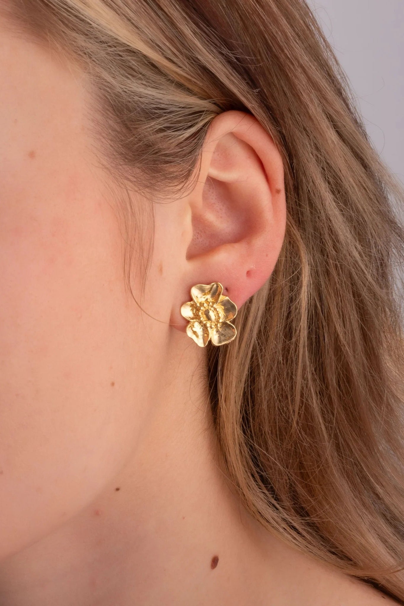 Elegant Floral Stud Earrings for Women - Dainty Flower Jewelry Gift for Her - Perfect for Weddings, Parties & Everyday Wear
