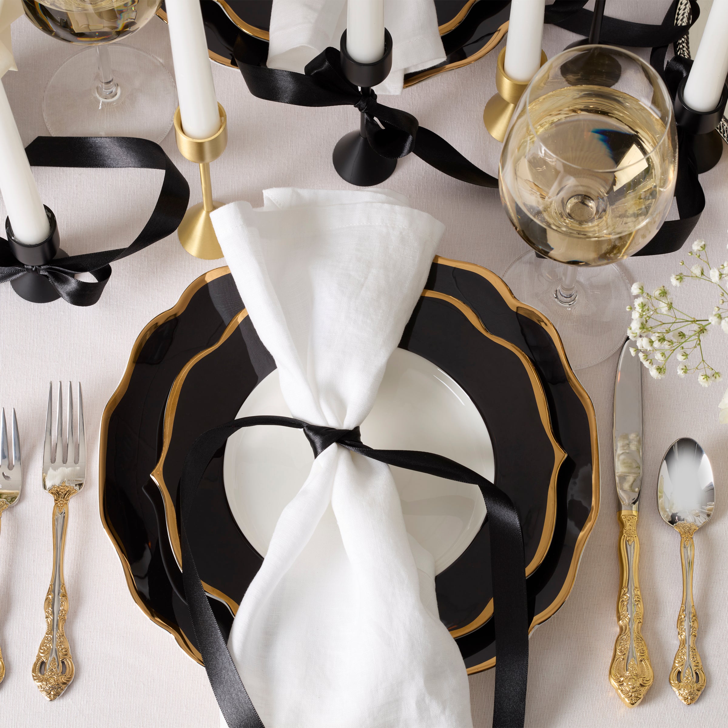 Premium Black Dinner Plates Set of 4 - Elegant Modern Porcelain Plates for Fine Dining, Restaurant, Wedding & Home Decor
