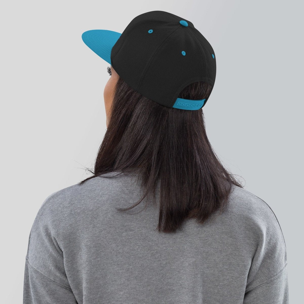 Stylish Embroidered Snapback Hat for Men & Women - Trendy Adjustable Baseball Cap for Streetwear, Sports & Outdoor Activities