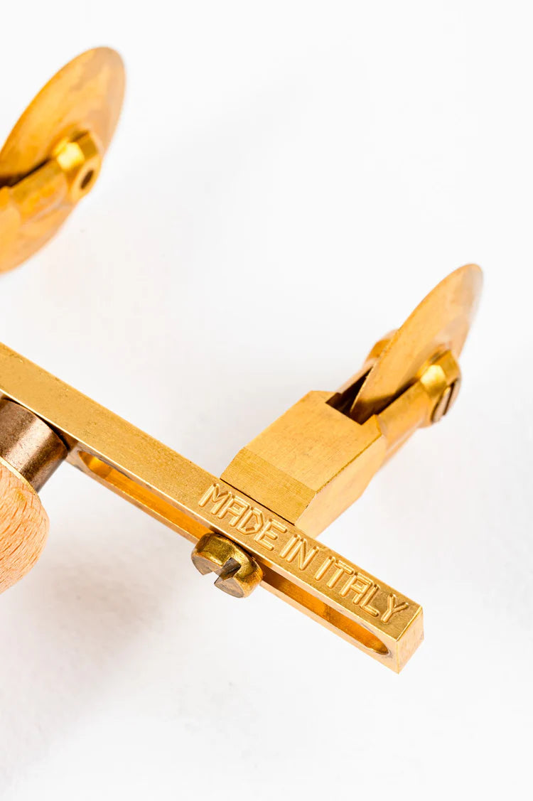 La Gondola Double Smooth Brass Roller Cutter - Premium Brass Crafting Tool for Leather, Fabric & Paper Cutting - Perfect for DIY Projects, Scrapbooking & Upholstery Work