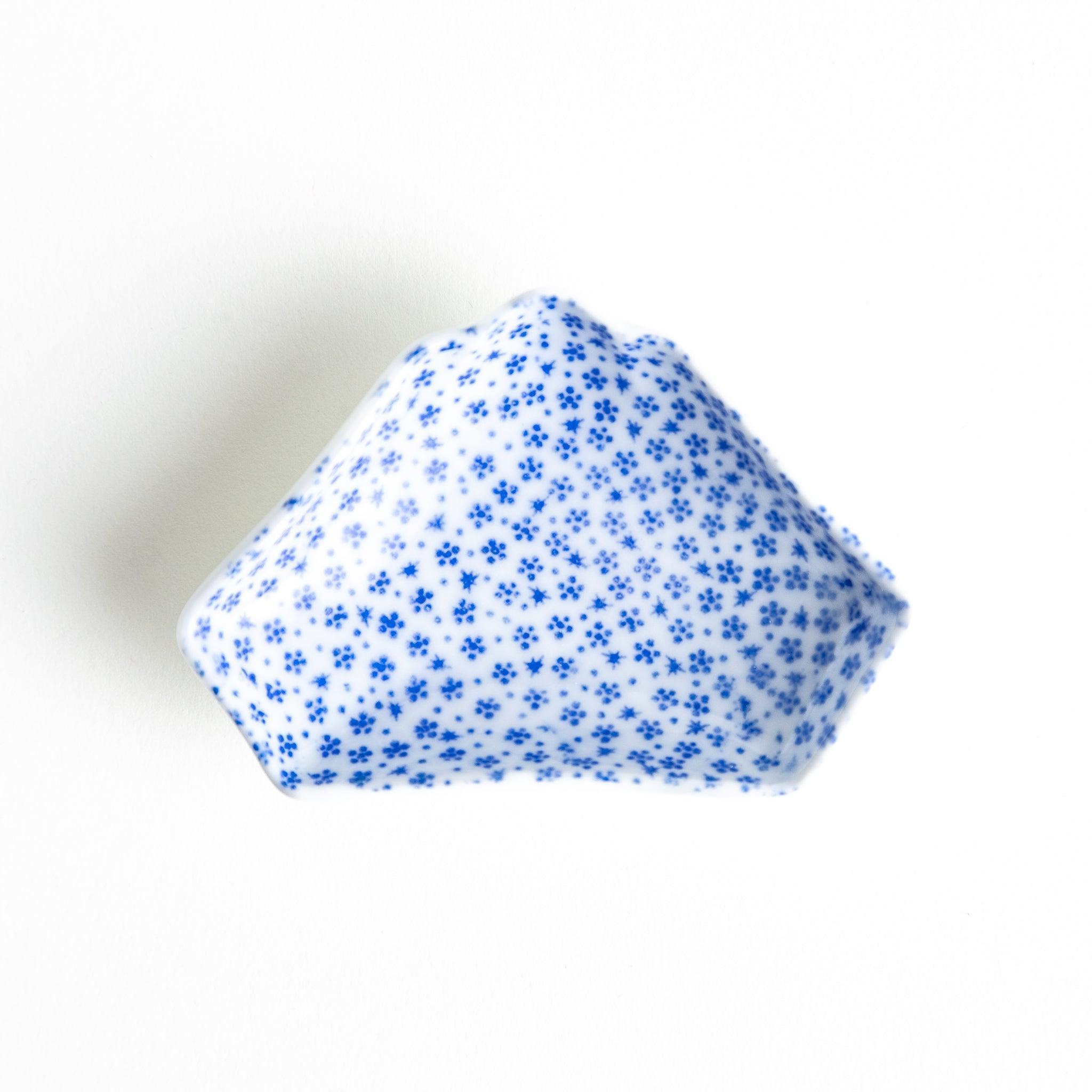 Blue Polka Dot Mount Fuji Shaped Mini Sauce Dish - Perfect for Sushi, Soy Sauce & Condiments - Japanese Style Ceramic Appetizer Plate for Home Dining & Party Serving