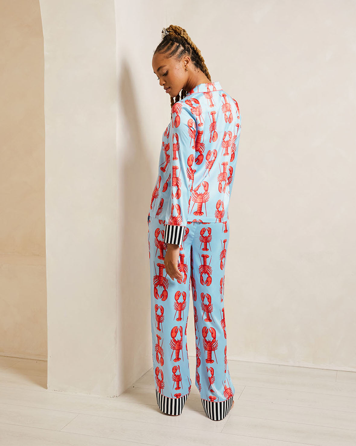 Satin Lobster Print Long Pajama Set for Women - Soft & Comfortable Sleepwear - Perfect for Nightwear, Loungewear & Vacation