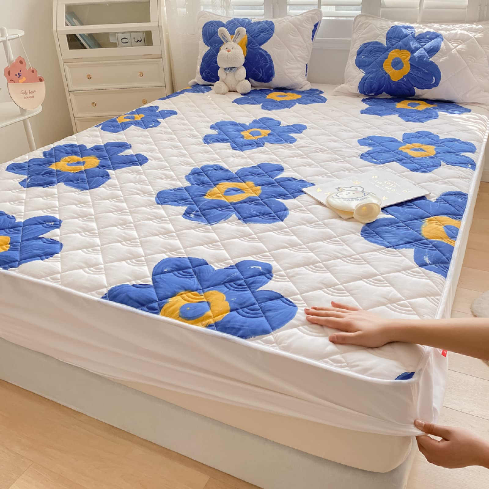 Daenlujec King Size Mattress Protector - Blue Twin XL Waterproof Bed Sheet, Kids Animal Print Cotton Fitted Sheet with Thickened Quilted Design (120x200cm) for Bedroom, Nursery & Guest Room Protection