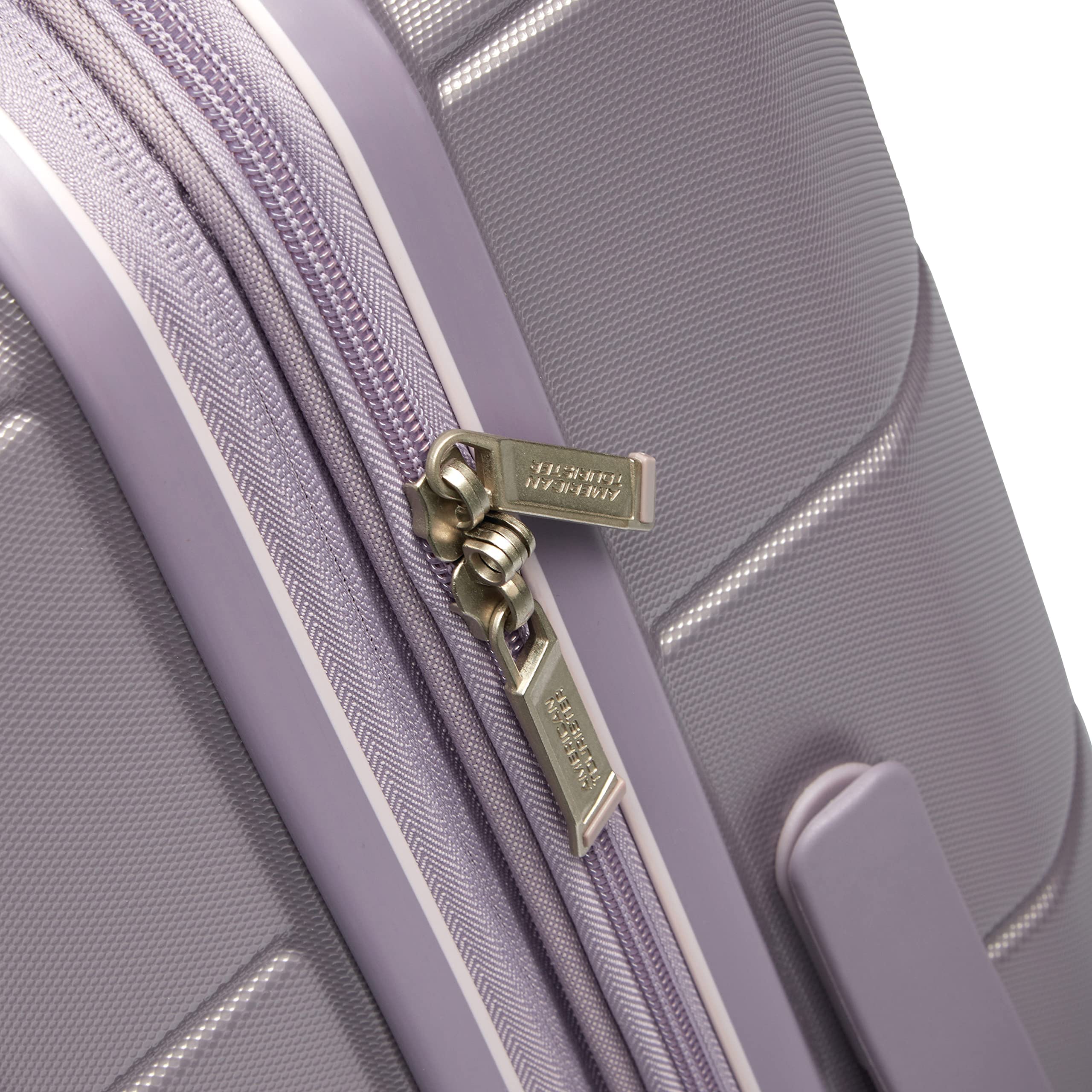 American Tourister Stratum 2.0 Expandable Hardside Luggage with 360° Spinner Wheels, 28