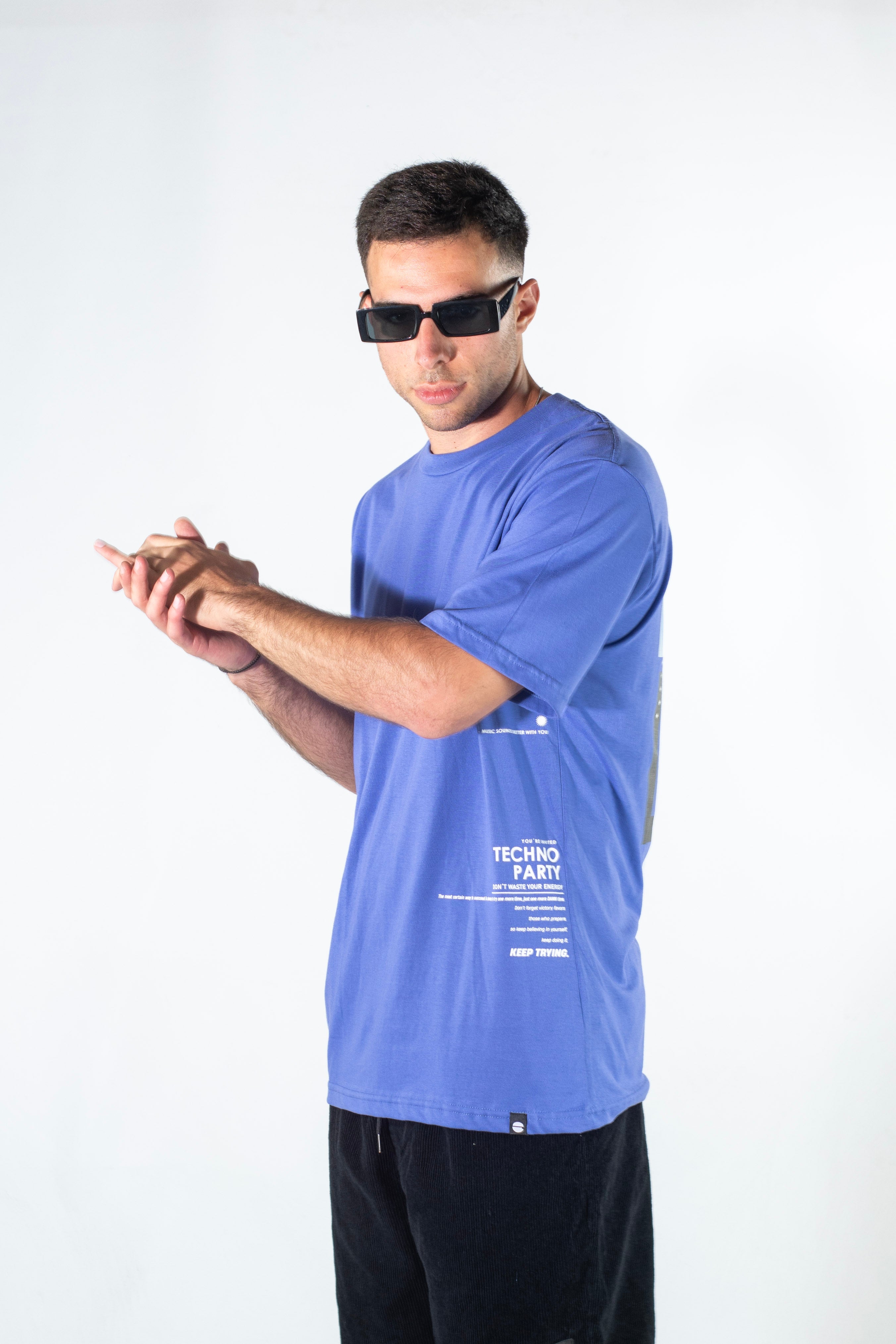 Premium Men's T-Shirt - Soft Cotton Comfort Fit - Ocn Antartico Design - Ideal for Casual Wear, Gym & Outdoor Activities