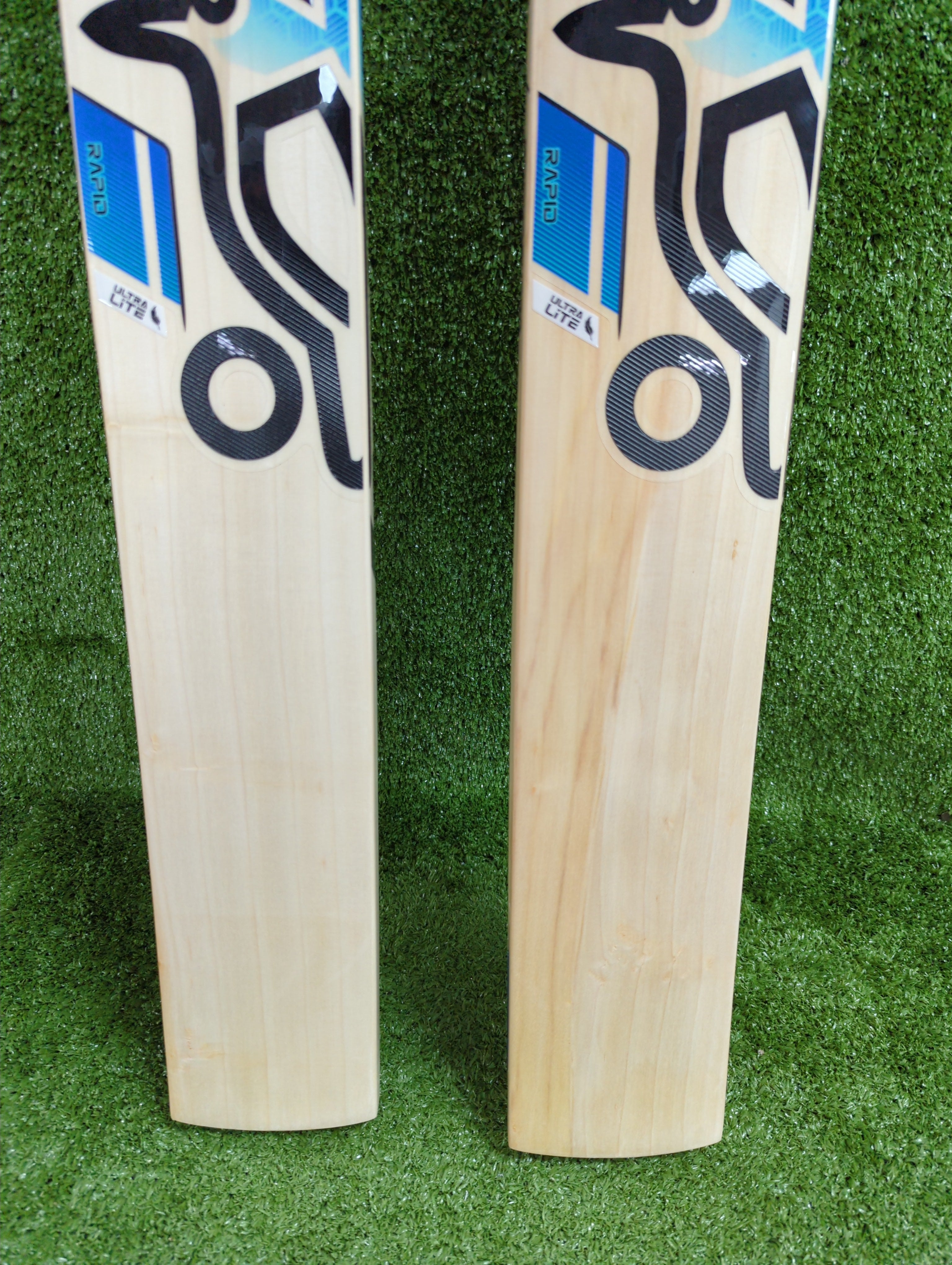 Kookaburra Rapid Ultralite English Willow Cricket Bat - Lightweight & Durable for Professional & Amateur Players - Perfect for Matches, Practice & Training Sessions
