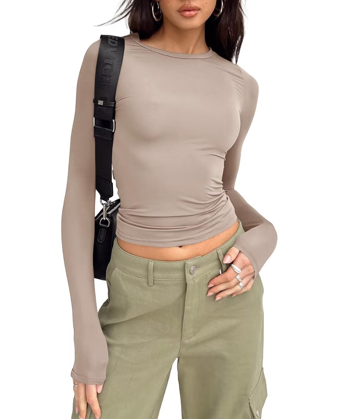 LACOZY Women's Slim Fit Crop Top - Casual Long Sleeve Tight Tee Shirt, Solid Color Crew Neck Streetwear for Going Out, Party, and Everyday Wear