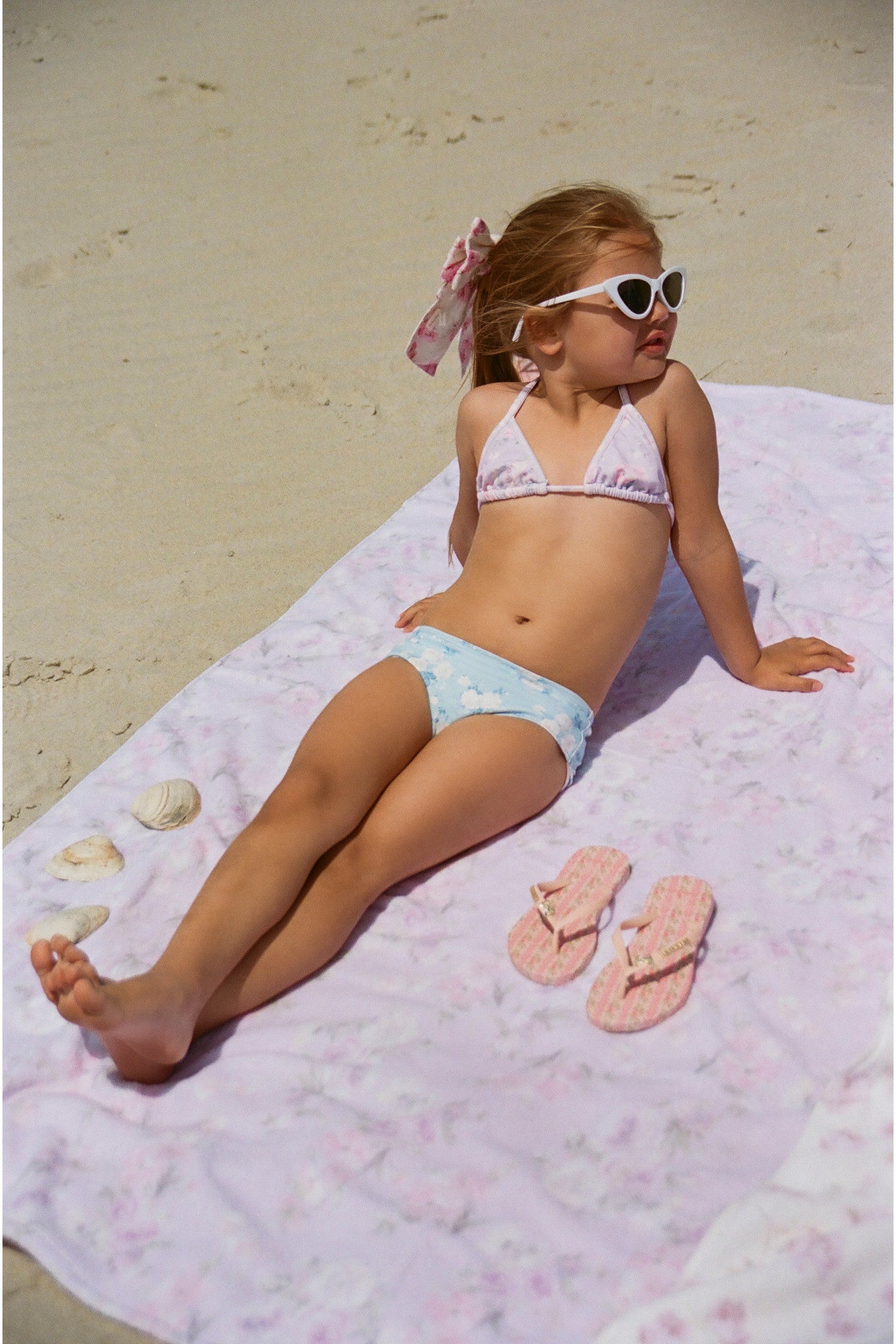 LoveShackFancy x Havaianas Girls Strawberry Macaroon Flip Flops - Cute Summer Sandals for Kids, Beach & Pool Slides, Comfortable Casual Footwear for Girls