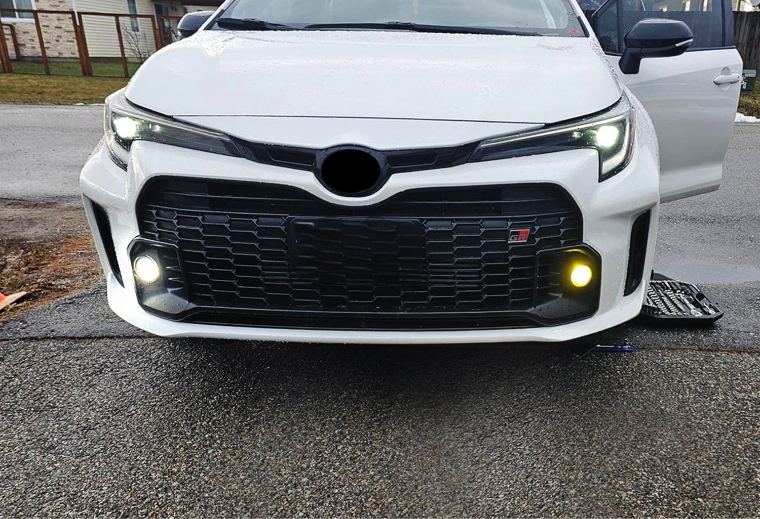 30W White/Yellow Dual Color L1B LED Replacement Bulb for 2019+ Toyota & Lexus - Perfect for Headlight Upgrades, Night Driving, and Enhanced Visibility