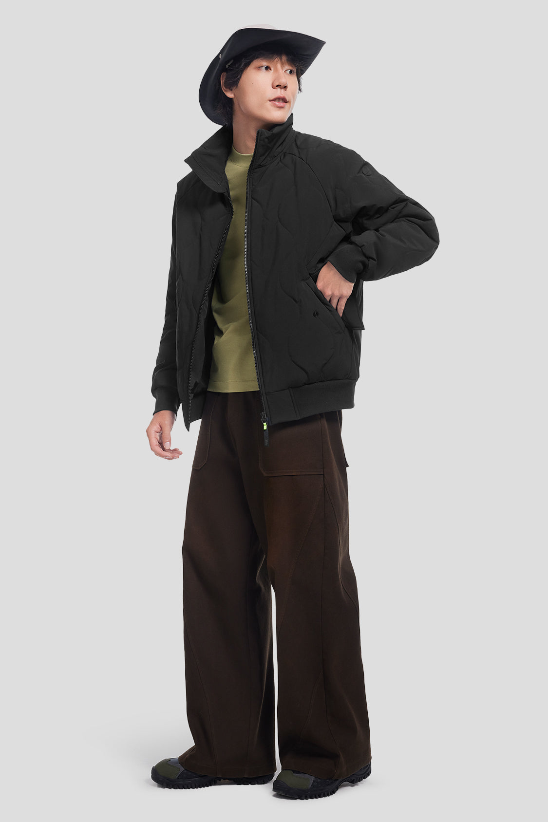 AeroLite Men's Lightweight Bomber Jacket - Windproof & Breathable Outerwear for Casual Wear, Travel & Outdoor Activities