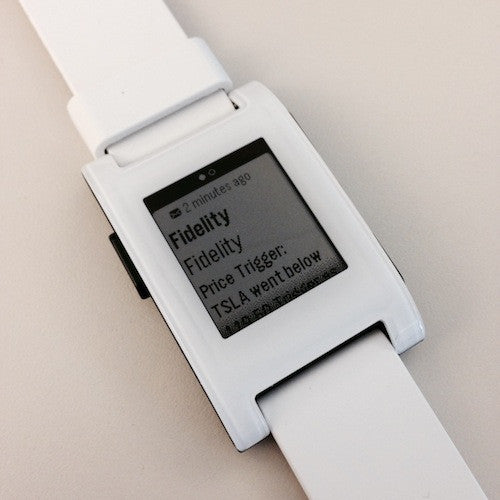 Pebble Smartwatch - Waterproof Fitness Tracker with Heart Rate Monitor, Sleep Tracking & Notifications for iPhone & Android - Perfect for Running, Swimming & Daily Activity Tracking