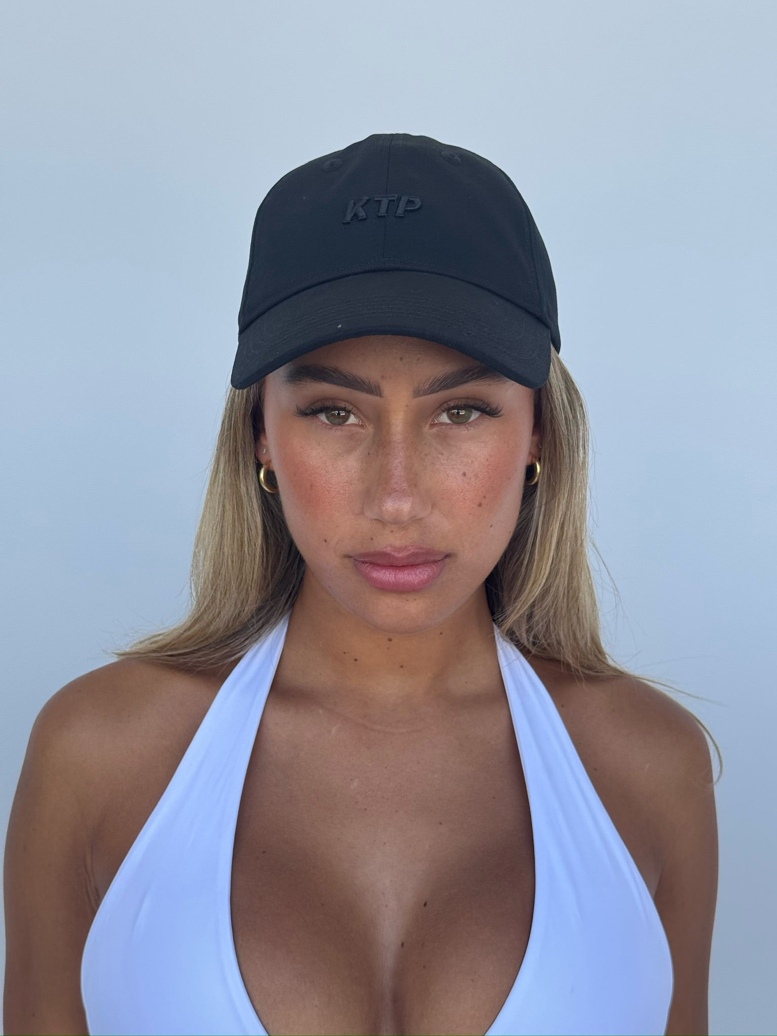 Classic Black Baseball Cap - Stylish & Comfortable Unisex Hat for Outdoor Activities, Sports, and Casual Wear