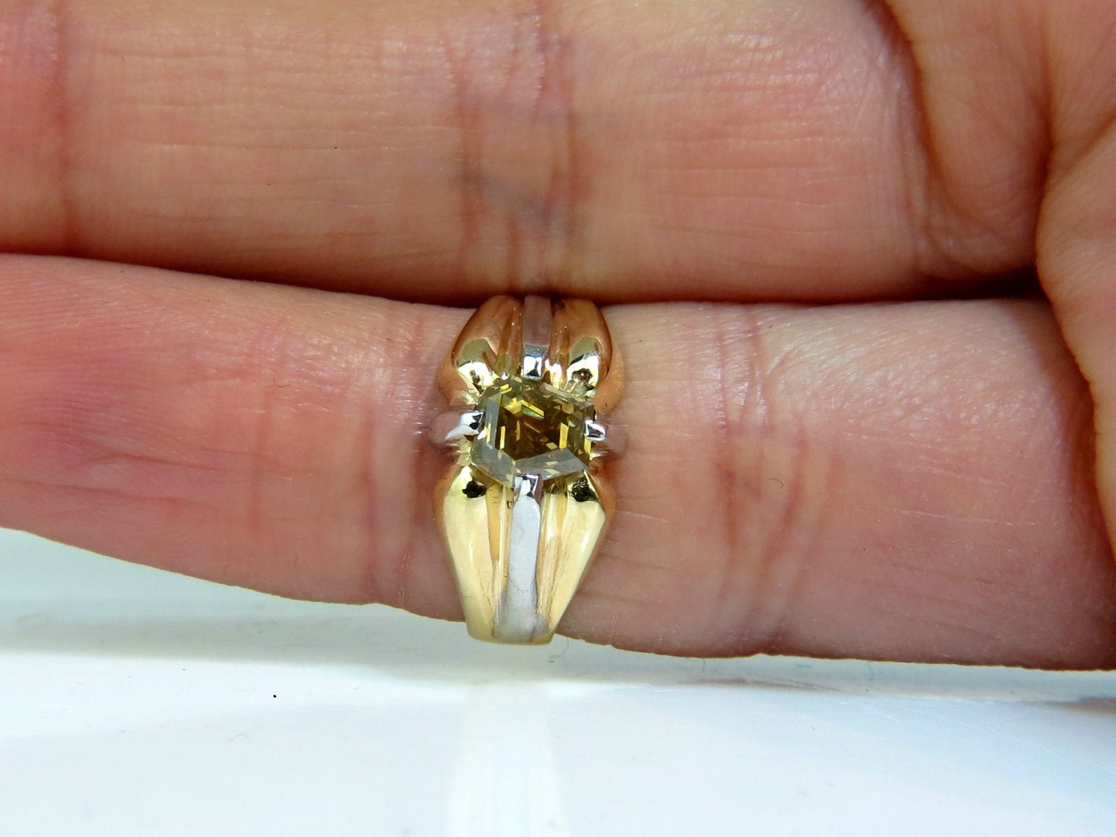 1.00CT GIA Certified Natural Fancy Green Yellow Brown Diamond Ring in 18K Gold - Perfect for Engagement, Wedding & Special Occasions