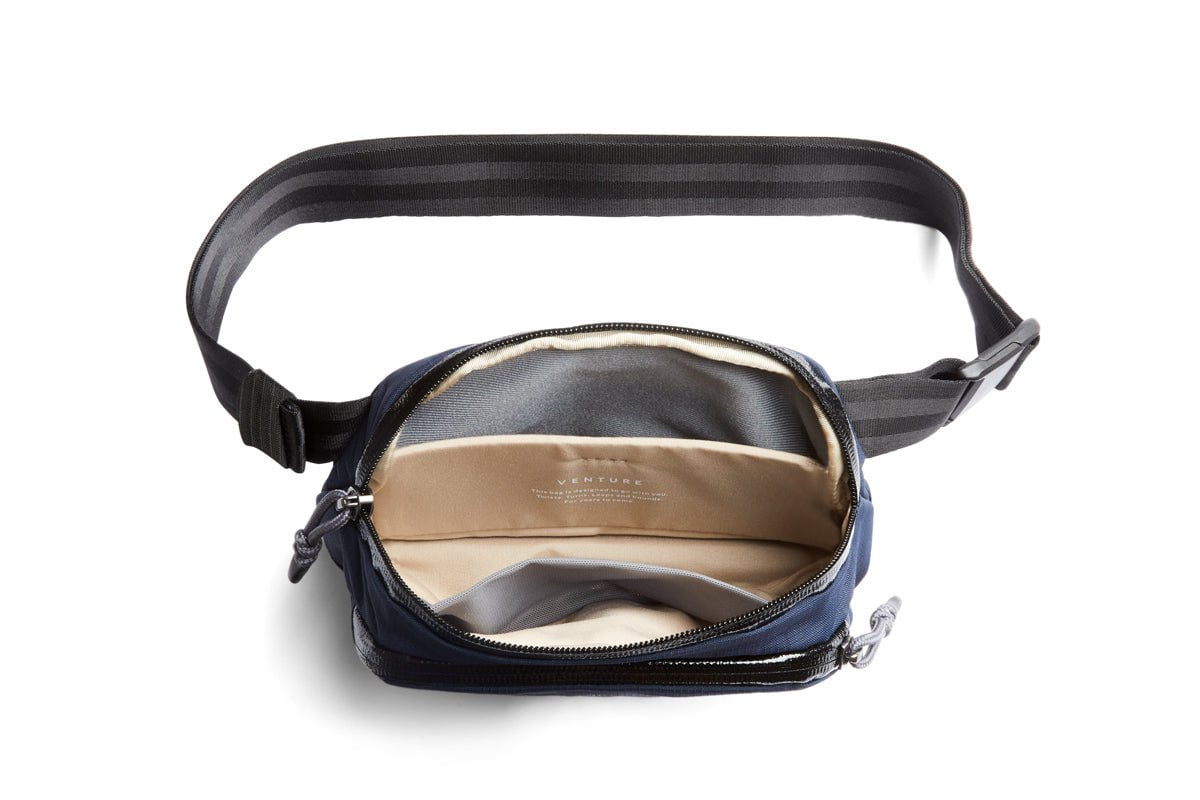 Bellroy Venture Hip Pack 1.5L - Water-Resistant Waist Bag for Travel, Hiking & Everyday Use - Compact Crossbody Fanny Pack with Adjustable Strap (Black)
