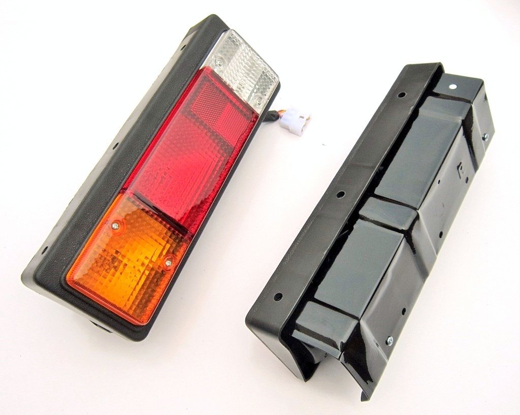 2x 24V Mitsubishi Fuso Canter Truck Tail Lamp Assembly - Rear Combination Brake Lights with Bulbs | Durable Replacement for Heavy-Duty Trucks & Commercial Vehicles