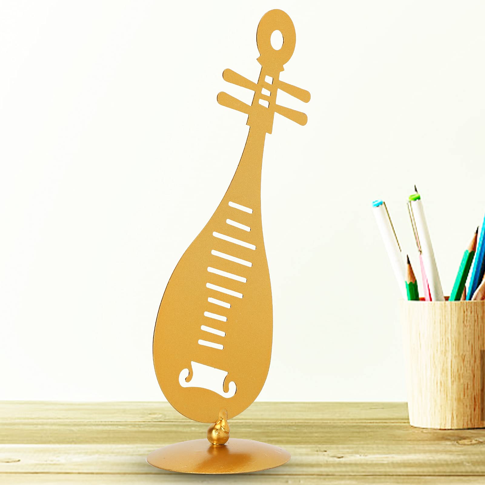 TOTITOM Chinese Pipa Sculpture Ornament - Golden Metal Musical Instrument Decor for Home & Office Desk - Perfect Gift for Music Lovers & Asian Culture Enthusiasts - Ideal for Living Room Decor, Bookshelf Display, and Cultural Gift Giving