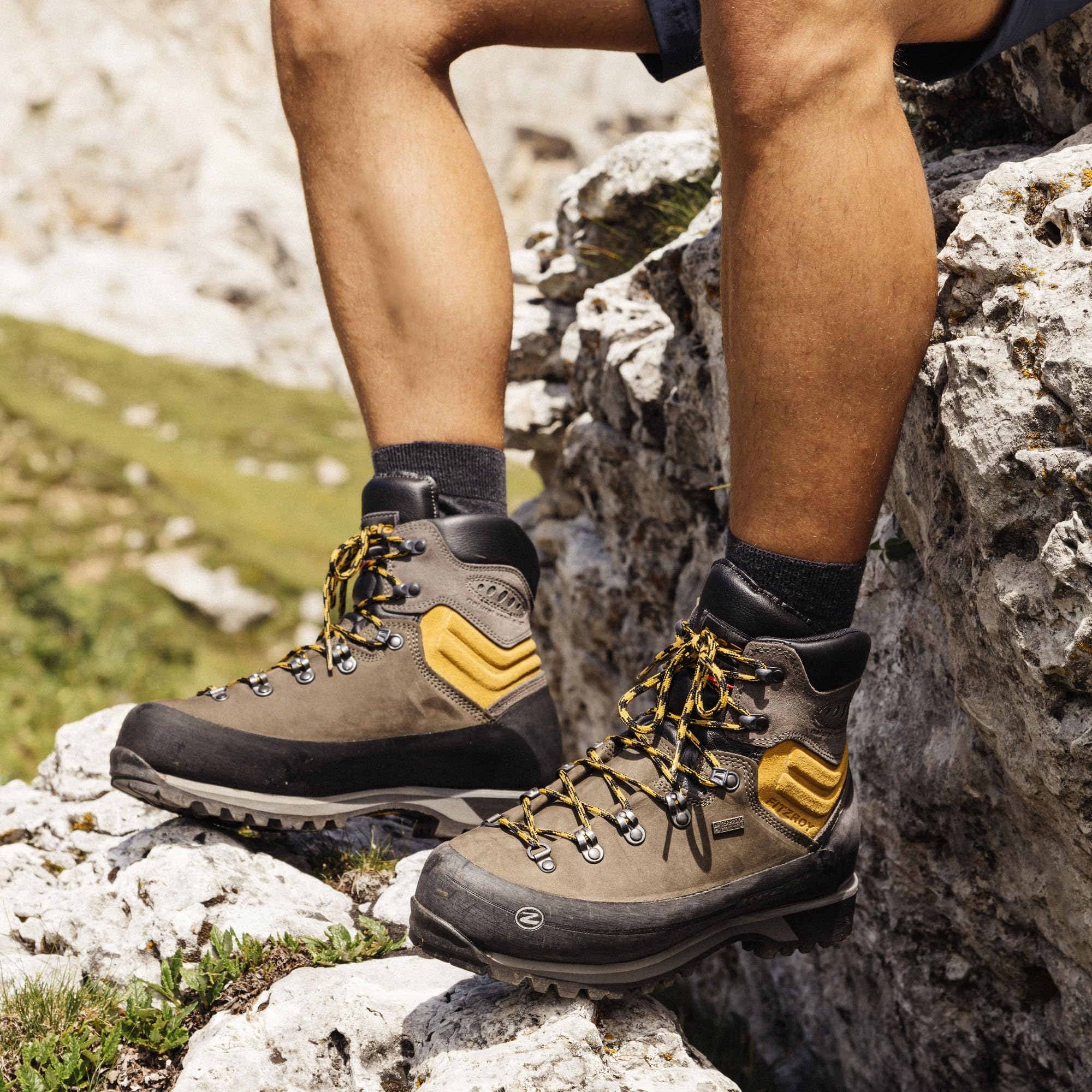 Best Men's Hiking & Trekking Shoes - Lightweight Waterproof Outdoor Boots for Mountain Climbing, Trail Running & Camping Adventures