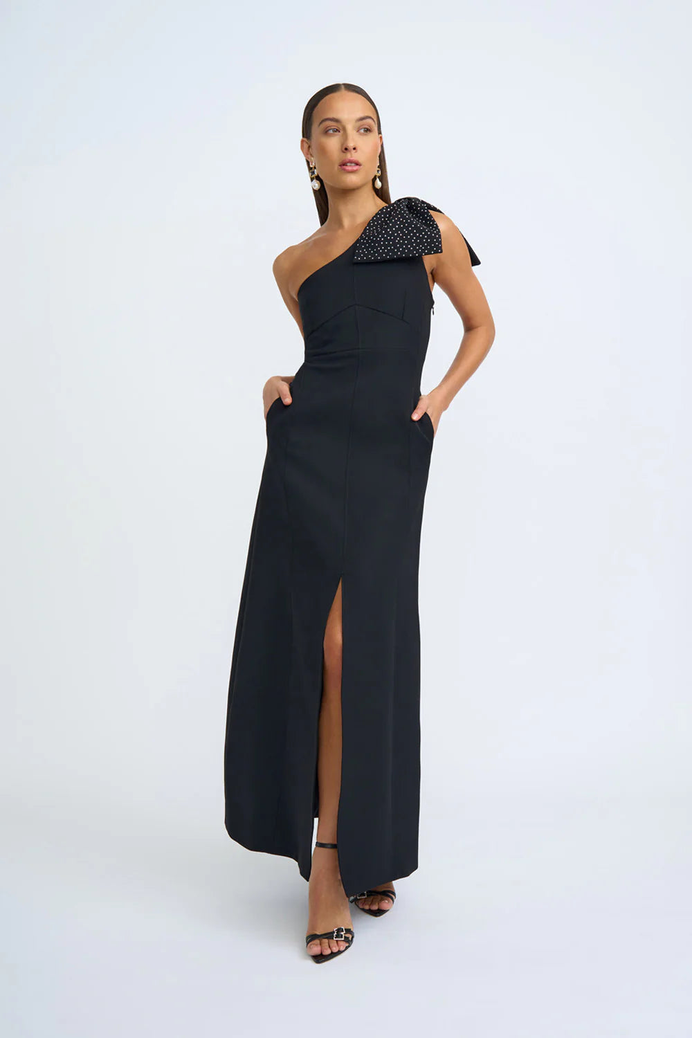 Elegant Black Tie Bow Gown - Formal Evening Dress for Prom, Wedding & Special Occasions