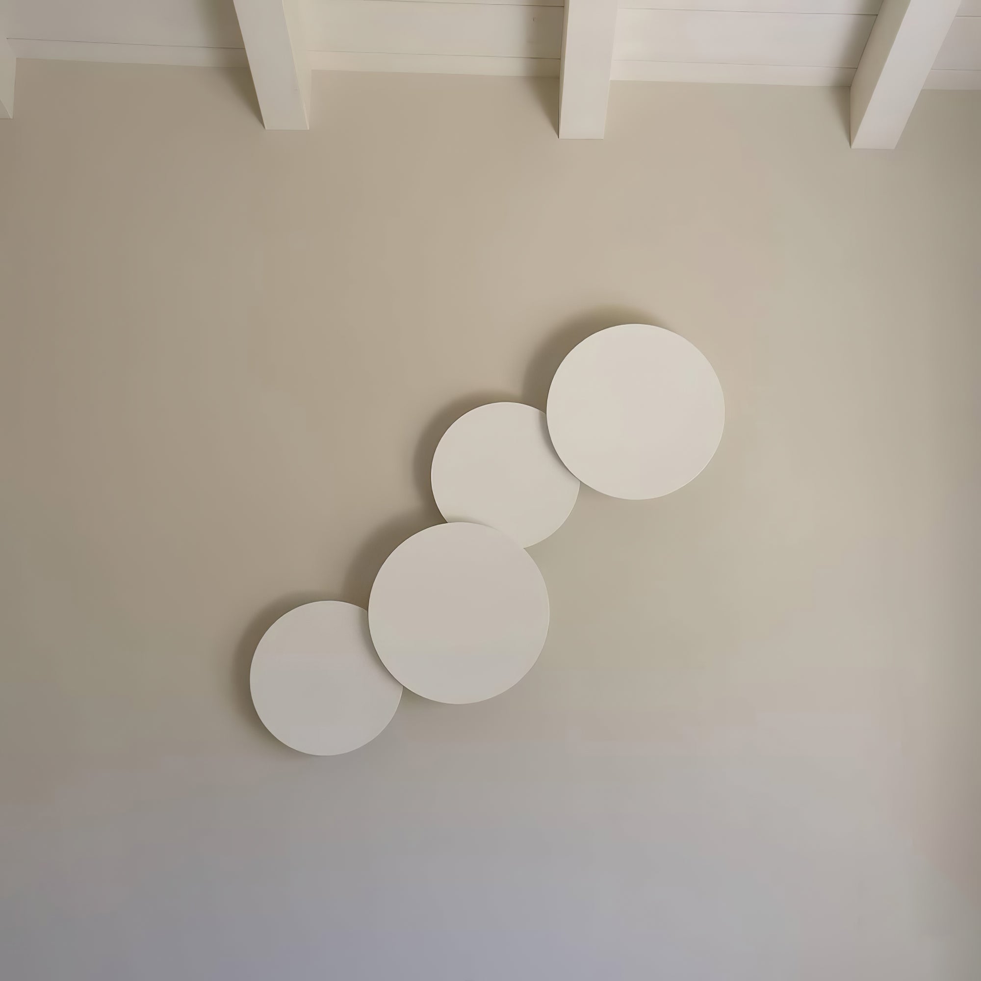 Modern Overlapping Circle Wall Lamp - Sleek LED Sconce Lighting for Bedroom, Living Room & Hallway - Dimmable Ambient Light Fixture for Home Decor