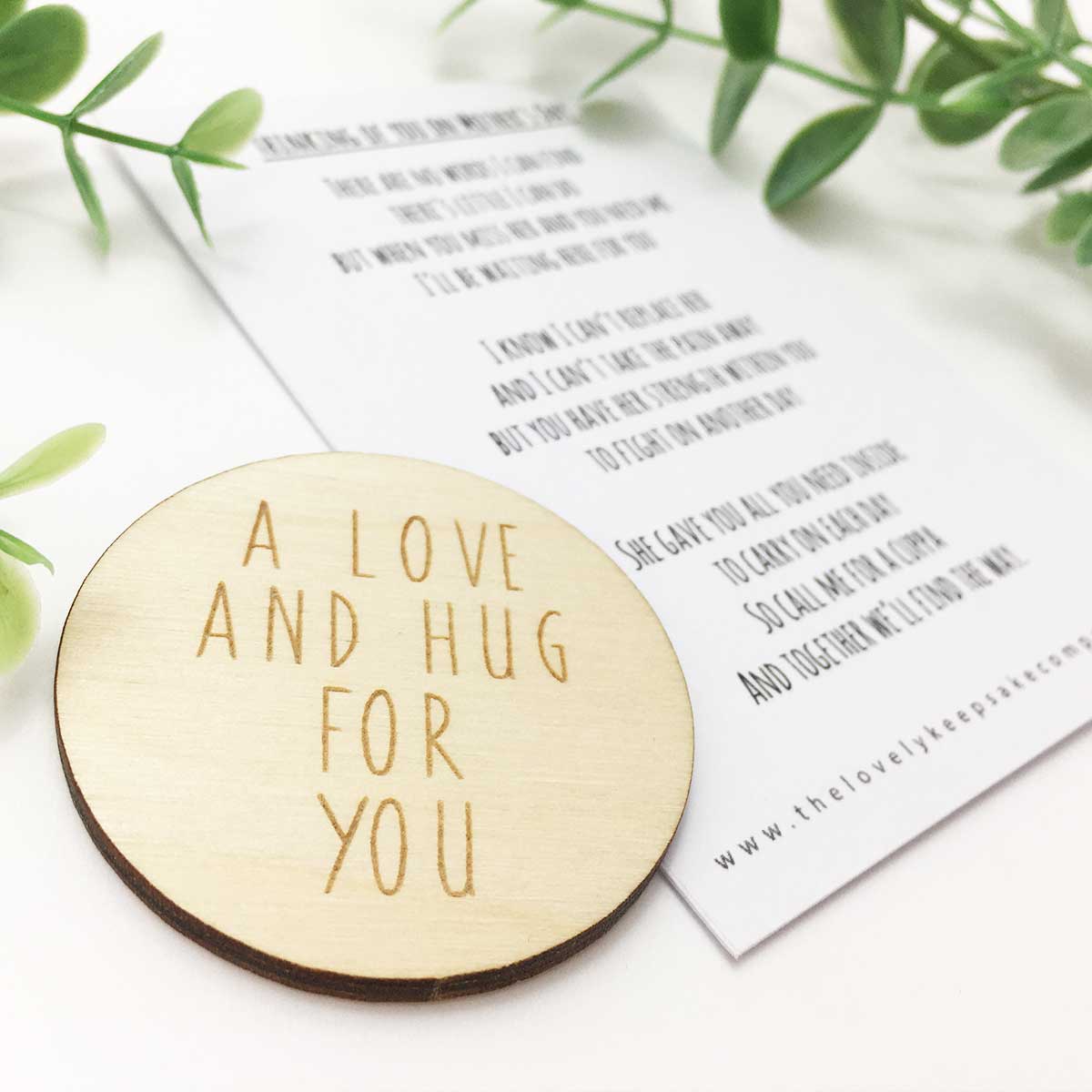 Thinking of You on Mother's Day Poem - Heartwarming Wooden Disc Gift with Love & Hugs - Perfect for Mother's Day Gifts, Anniversary Presents & Home Decor
