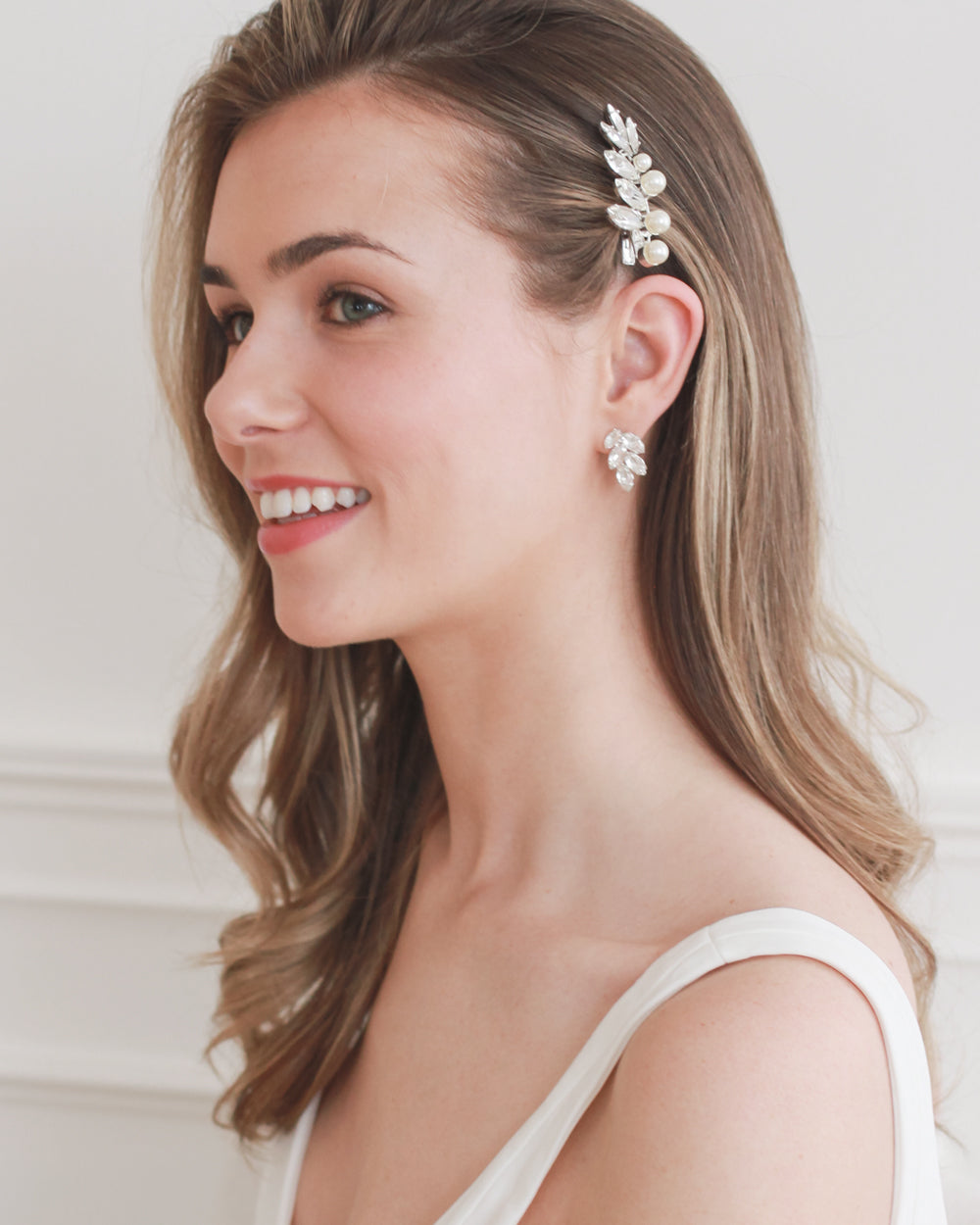 Shawna Pearl Hair Clip - Elegant Pearl Barrettes for Women & Girls - Perfect for Weddings, Parties & Everyday Hairstyles