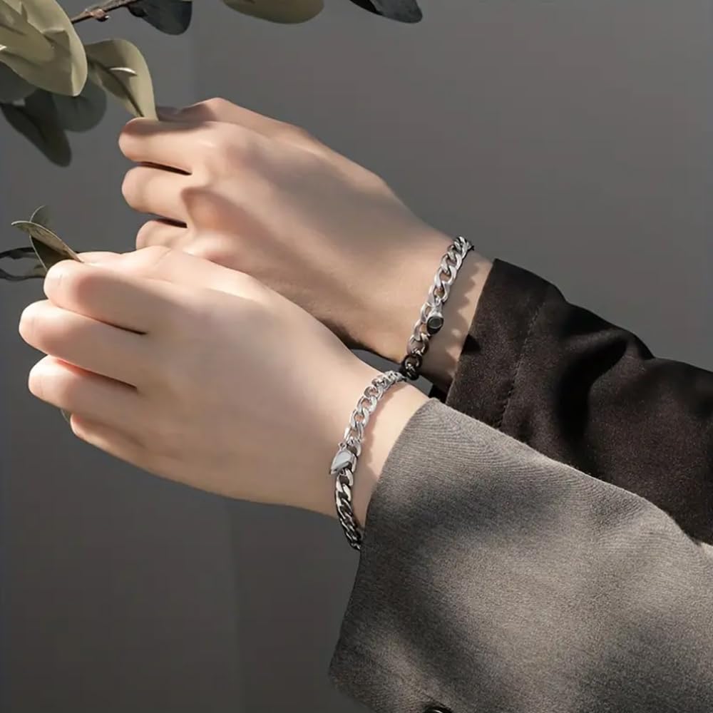 2PCS Matching Heart Bracelets for Couples - Long Distance Relationship Bracelets for Women & Men - Best Friend Gifts - Couple Jewelry Set for Anniversaries, Valentine's Day & Romantic Occasions
